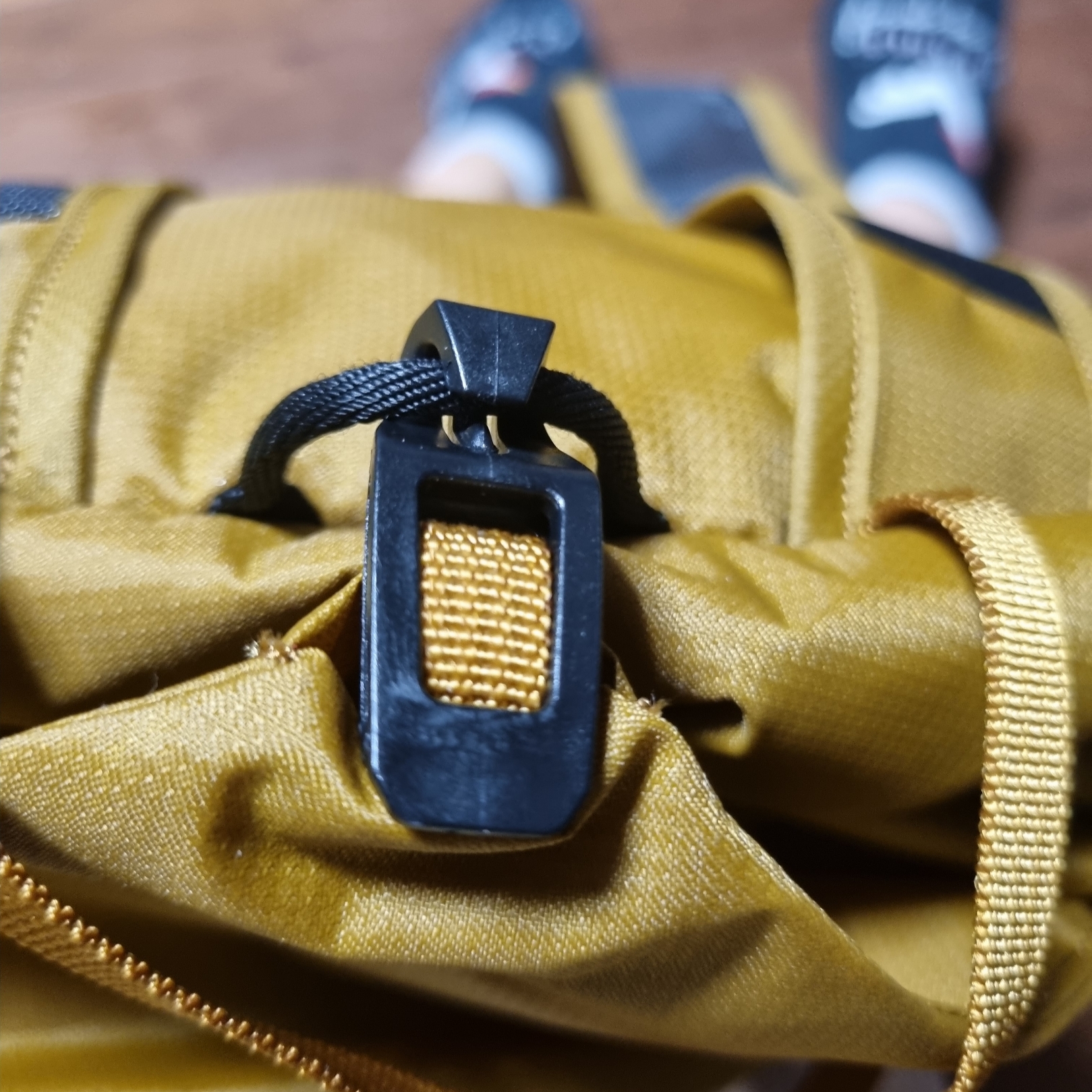 Arc'teryx Heliad 10 Backpack Yukon 착용 스타일