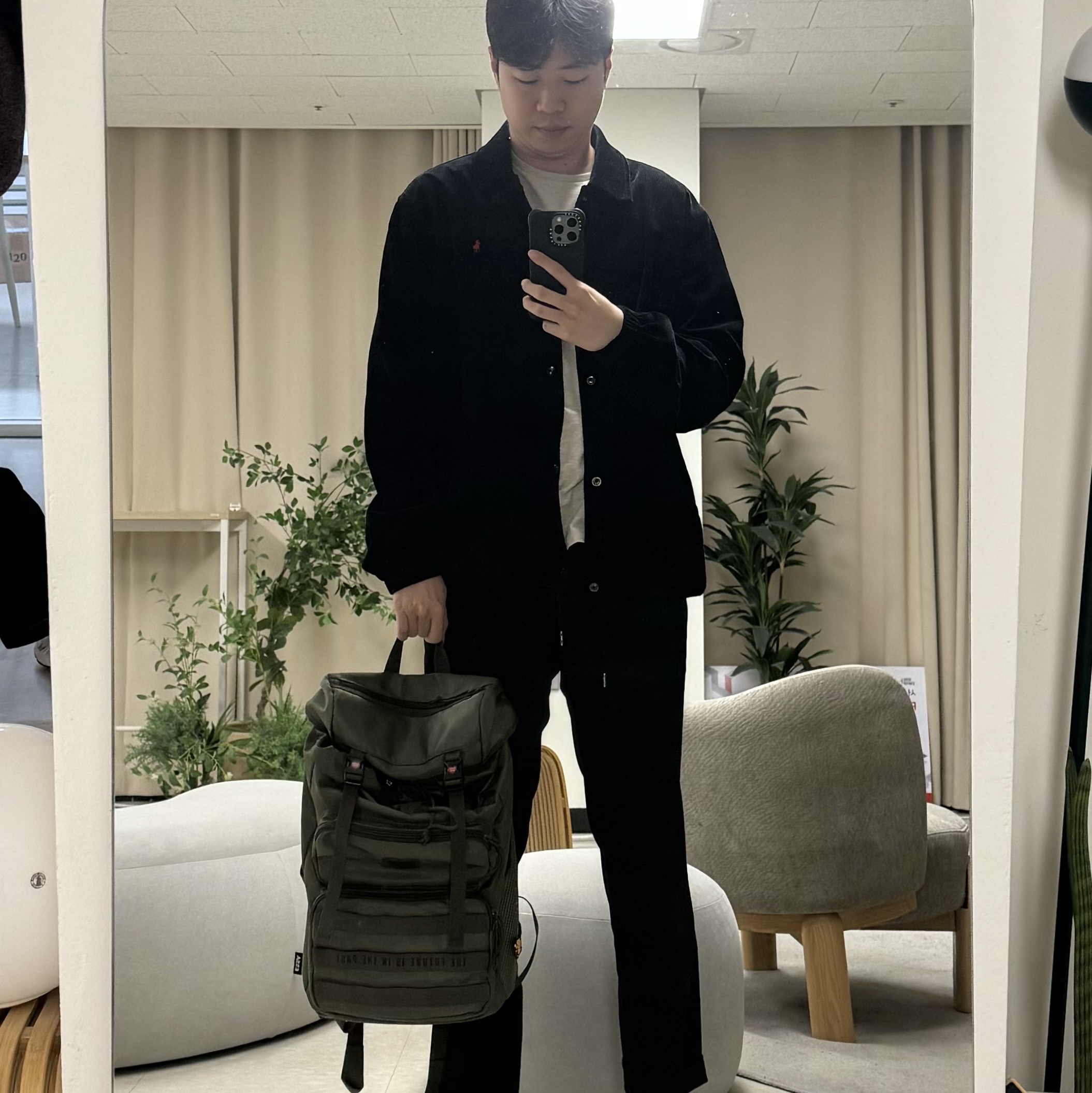 Human Made Military Backpack Olive Drab 착용 스타일 - 1
