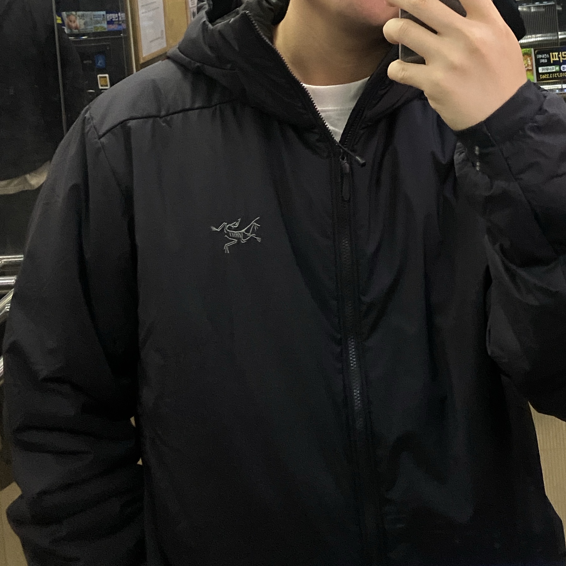 Arc'teryx Atom Heavyweight Hoody Black 착용 스타일