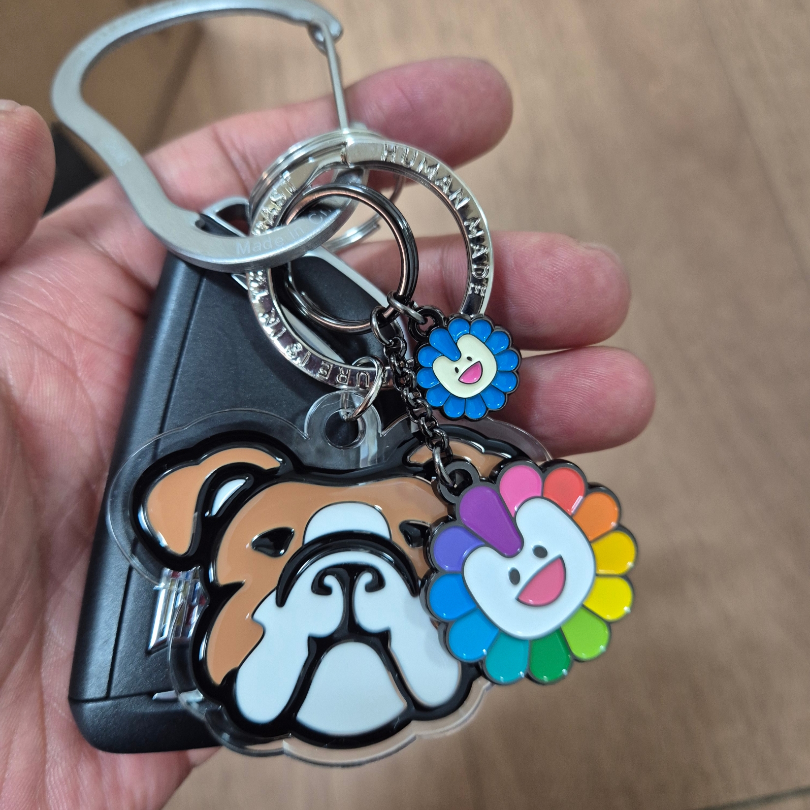 Human Made Acrylic Animal Keyring Brown 착용 스타일
