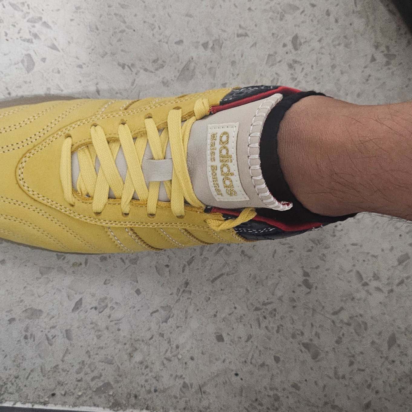 Adidas x Wales Bonner Samba MN Yellow St Fade Gold 착용 스타일 - 7