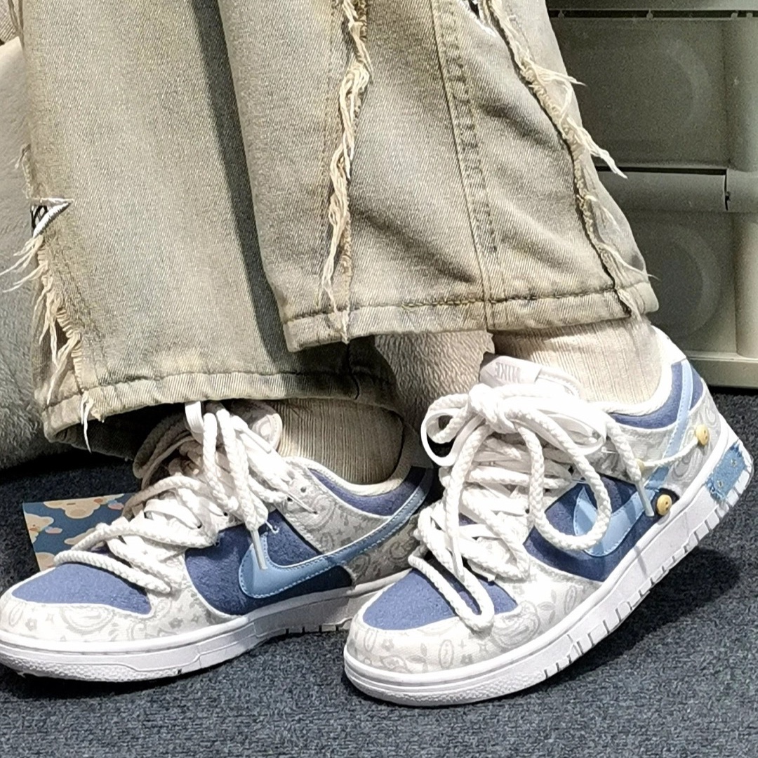 (W) Nike Dunk Low Essential White Paisley 착용 스타일 - 3