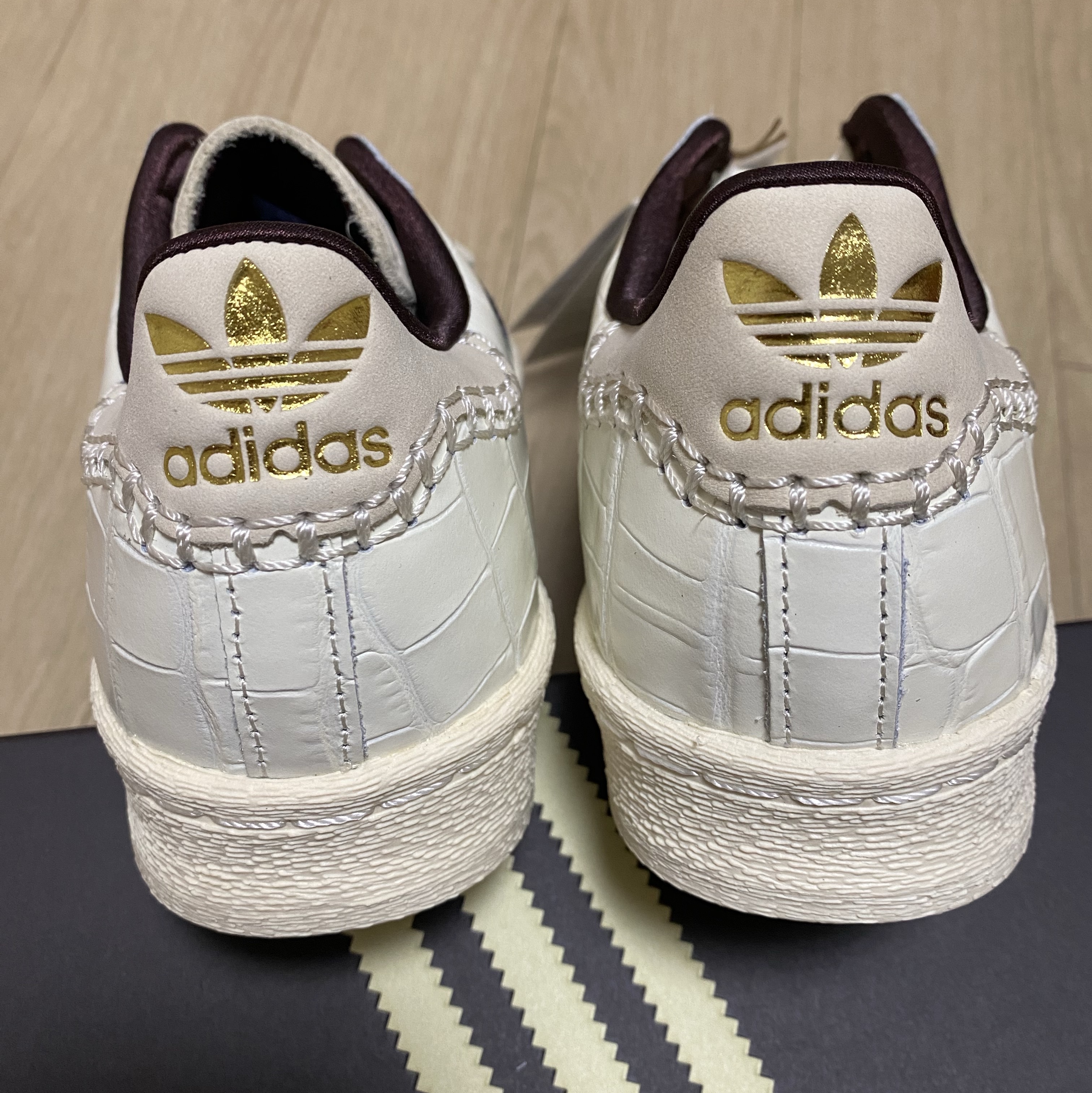 Adidas x Wales Bonner Superstar Wonder White Collegiate Navy 착용 스타일 - 3