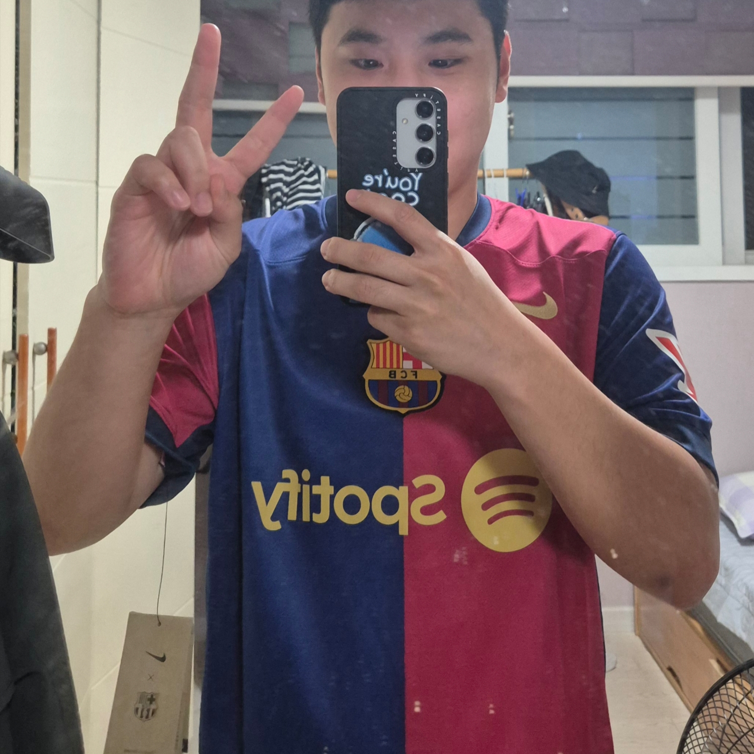 Nike FC Barcelona 2024/25 Dri-Fit Stadium Home Jersey Deep Royal Blue Noble Red (Non Marking Ver.) 착용 스타일