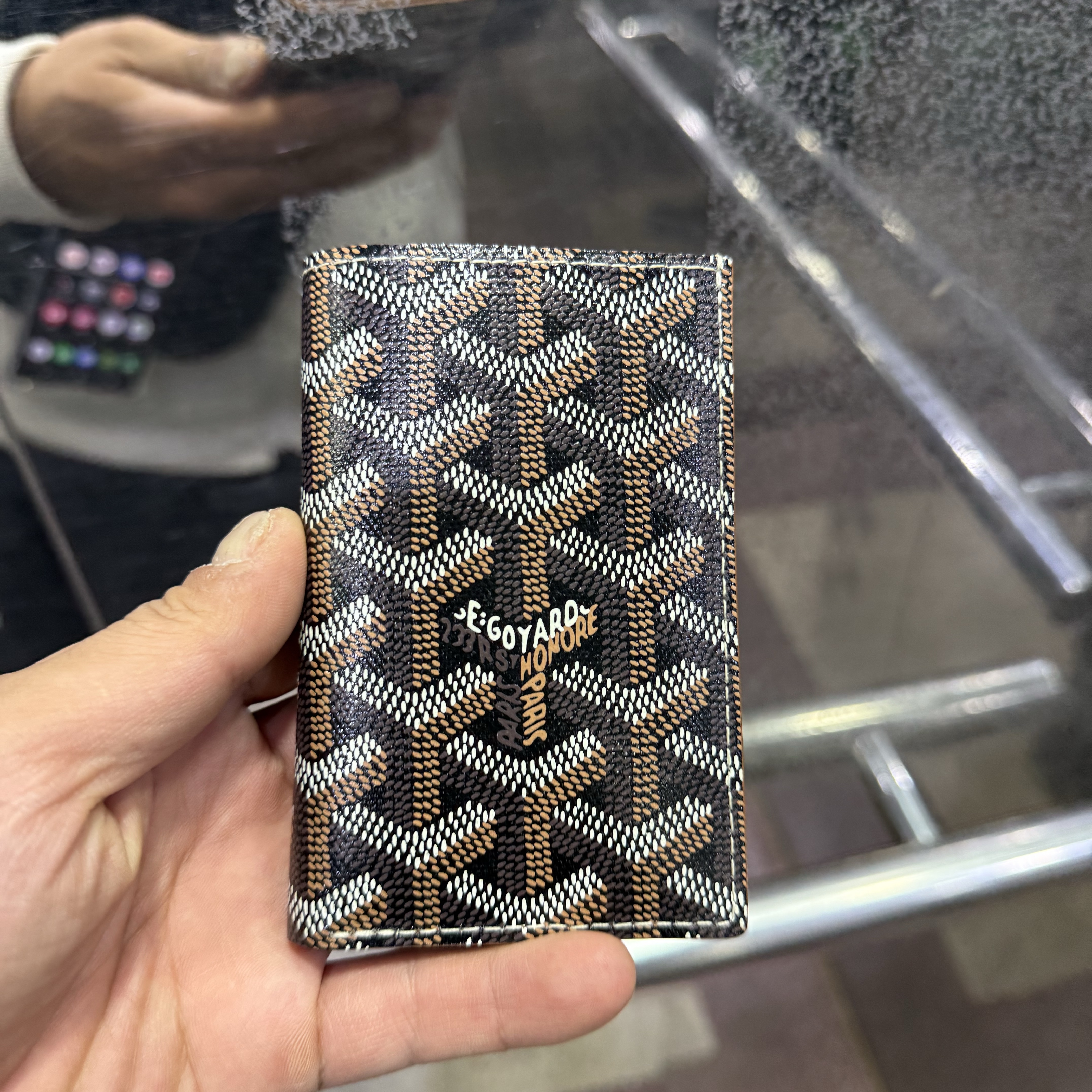 Goyard Saint Pierre Card Holder Black Tan 착용 스타일