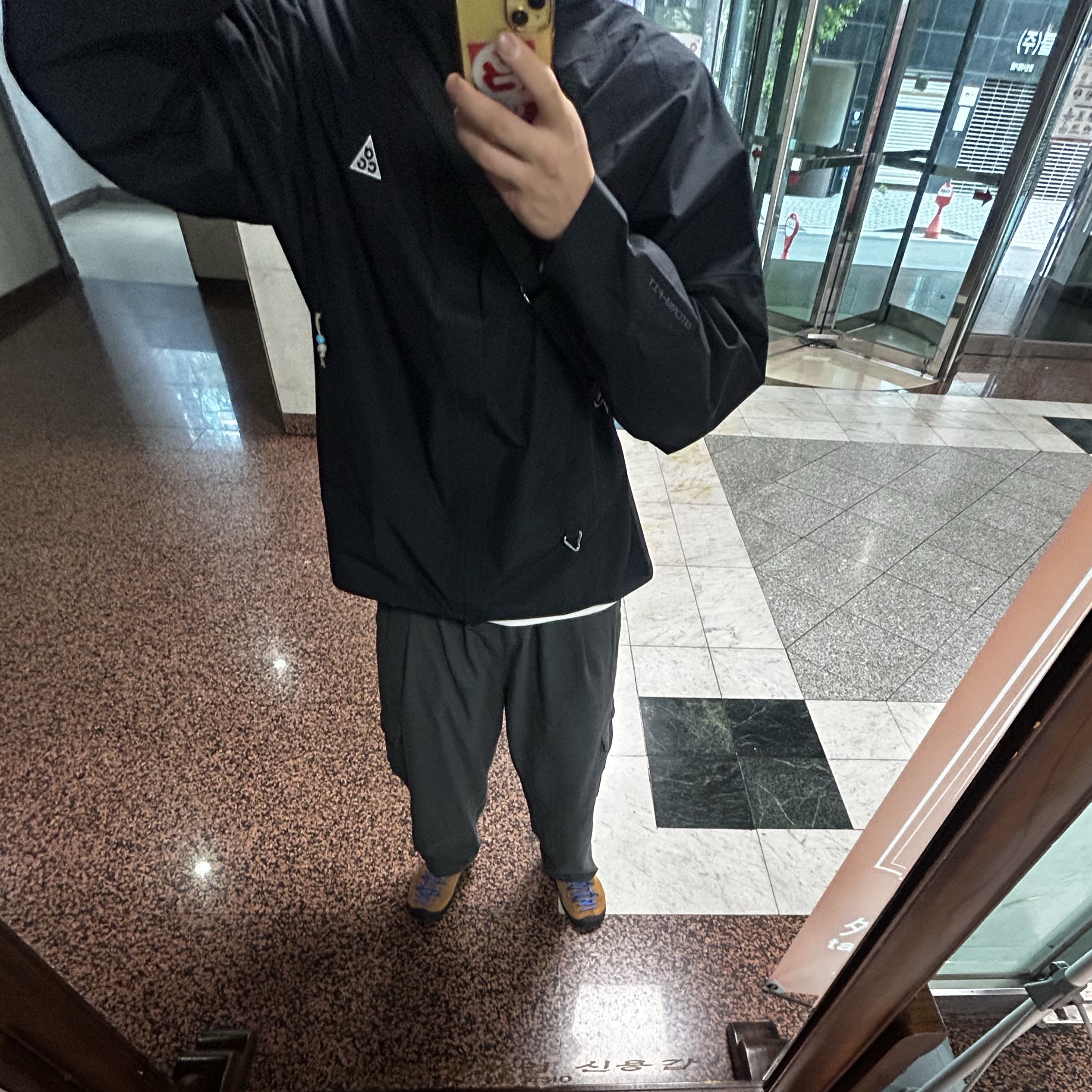 Nike ACG Storm-Fit ADV Cascade Rains Full Zip Jacket Black - Asia, Keen Jasper Suede Sneakers Camel 착용 스타일