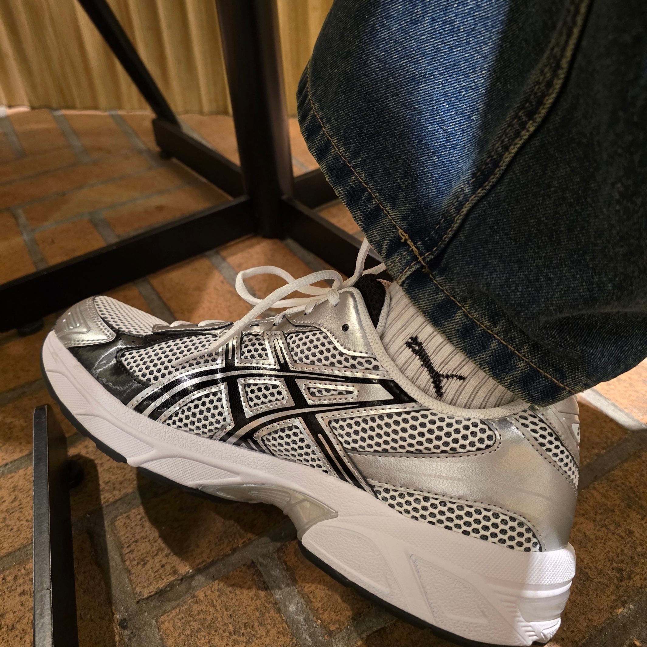Asics Gel-1130 White Black 착용 스타일
