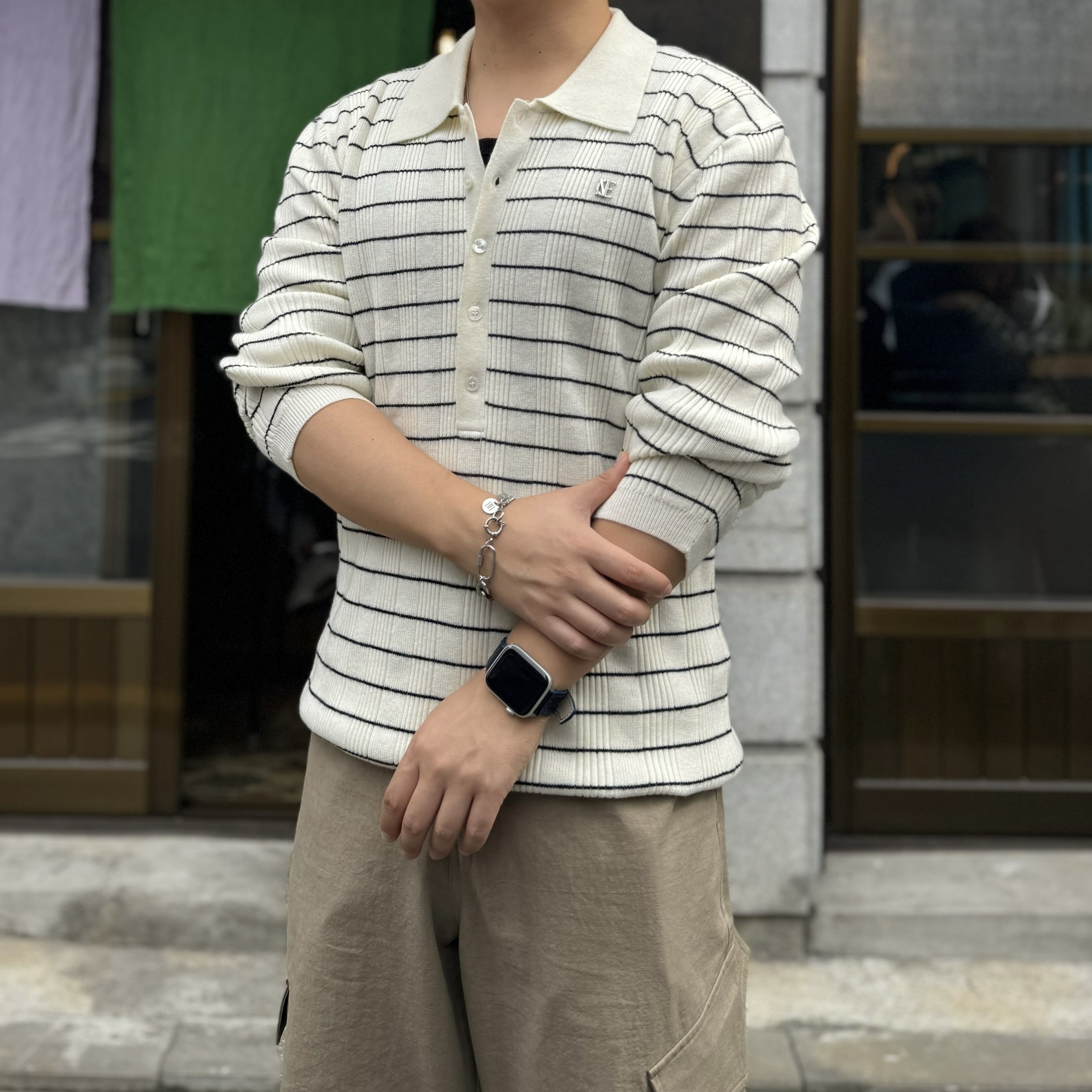 DIVEIN Vern Cargo Pants Olive Beige 착용 스타일 - 1