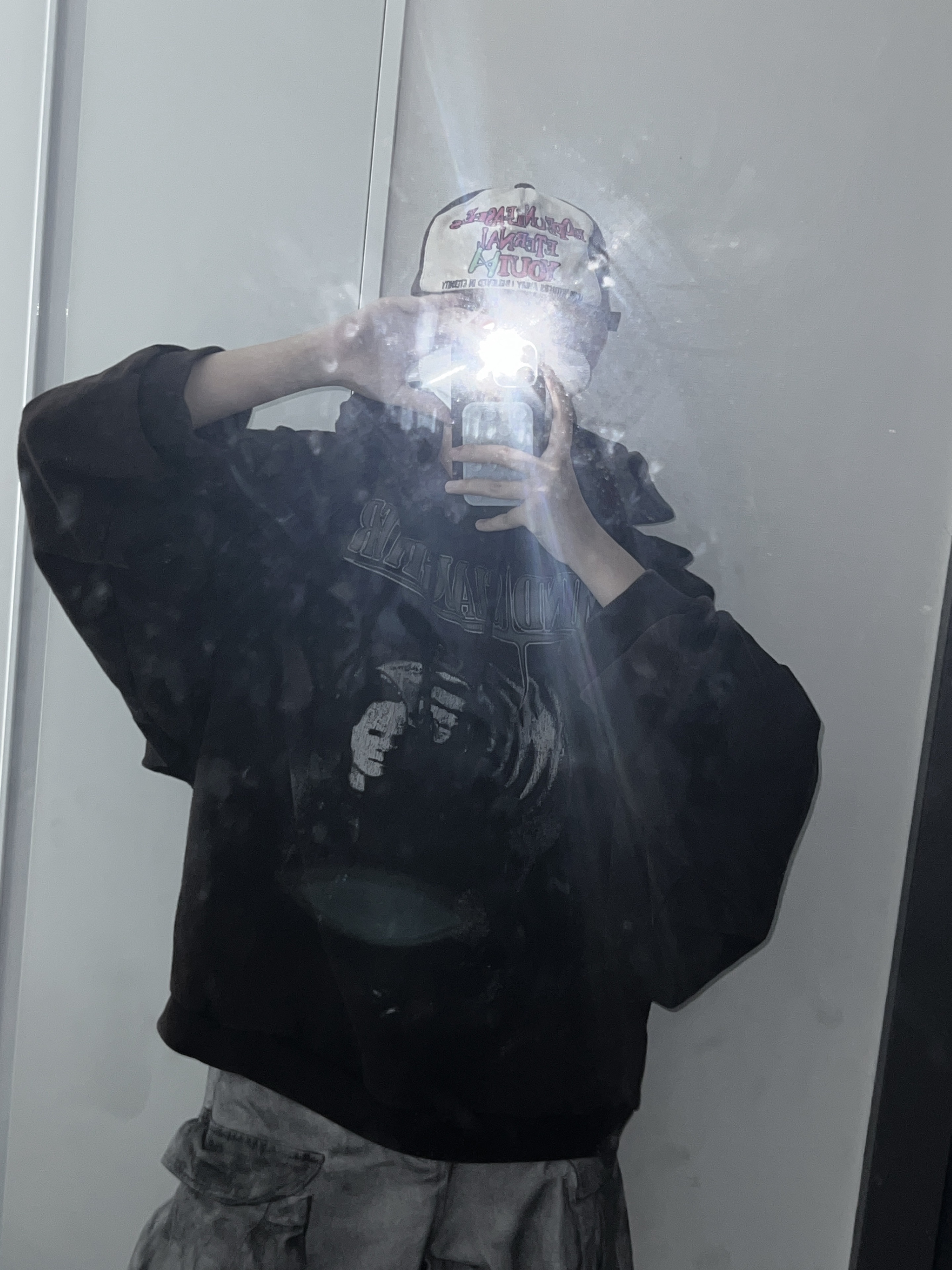 Project G/R Mind Slaughter Vintage Washeed Hoodie Black, NON FLOOR Oriental Dirty Cargo Pants White 착용 스타일 - 3
