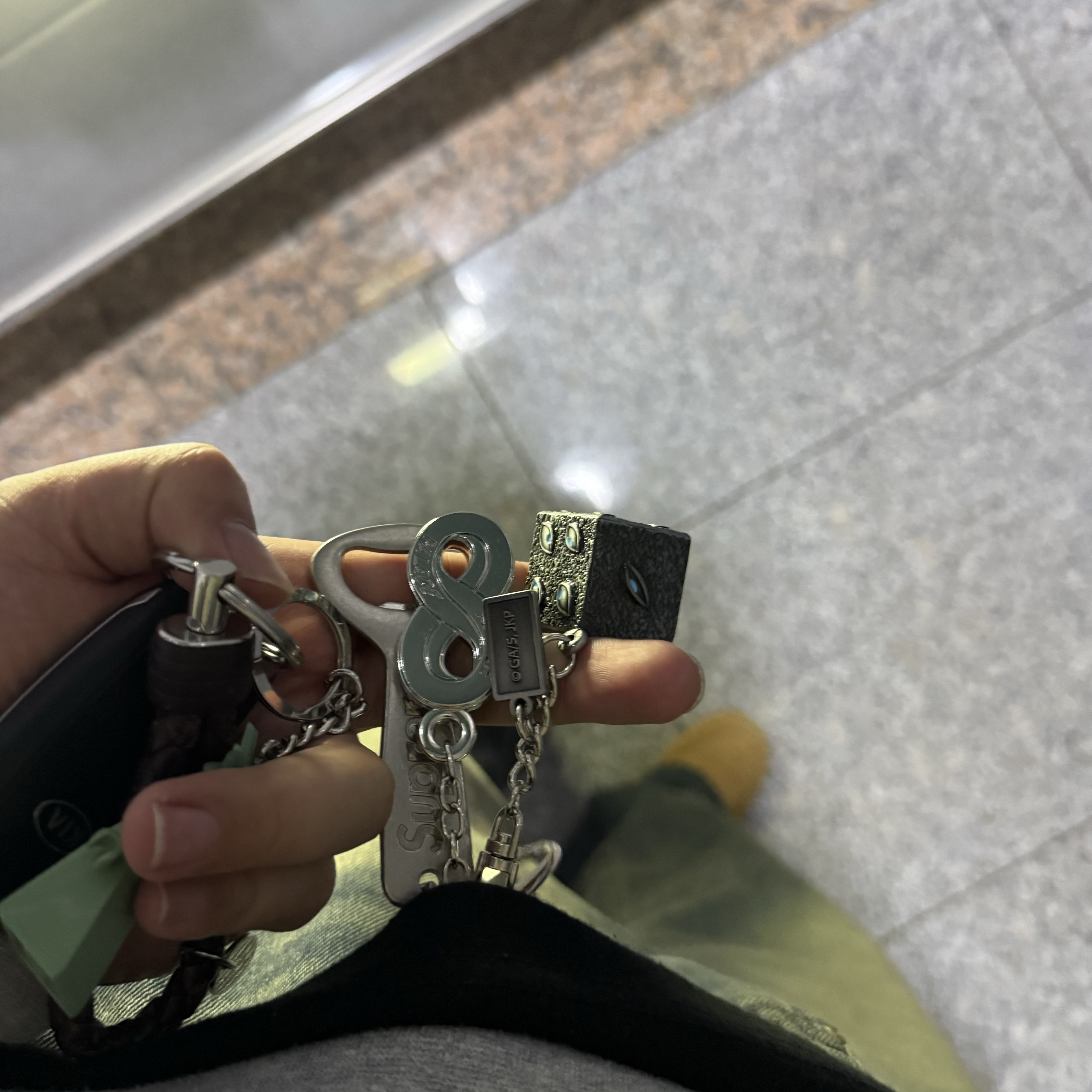 Jujutsu Kaisen Prison Realm Keyring, Palace Chain Link Keyring Silver - 24FW 착용 스타일