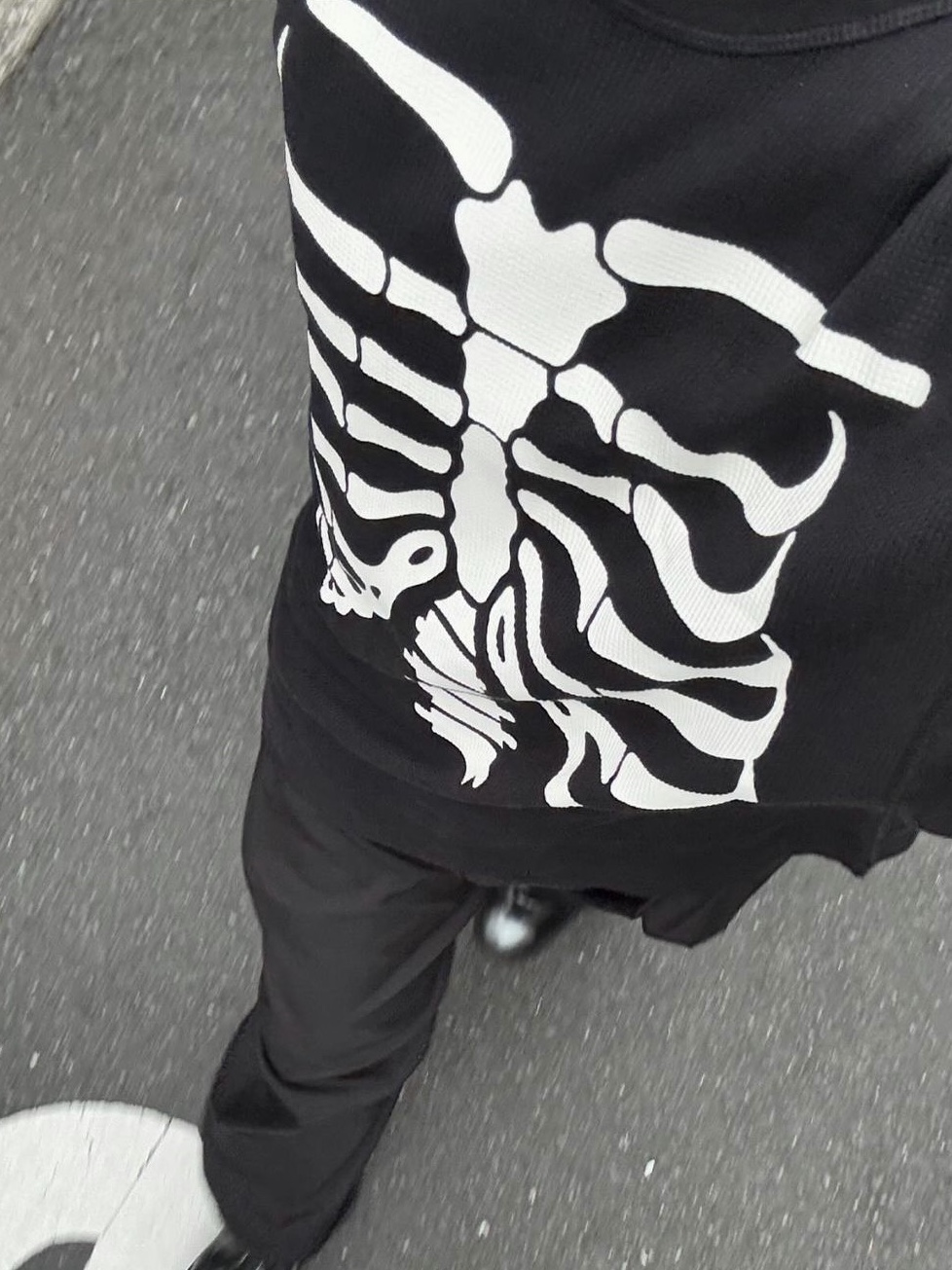 Supreme Hanes Bones Thermal Crew Black (1 Pack) 착용 스타일