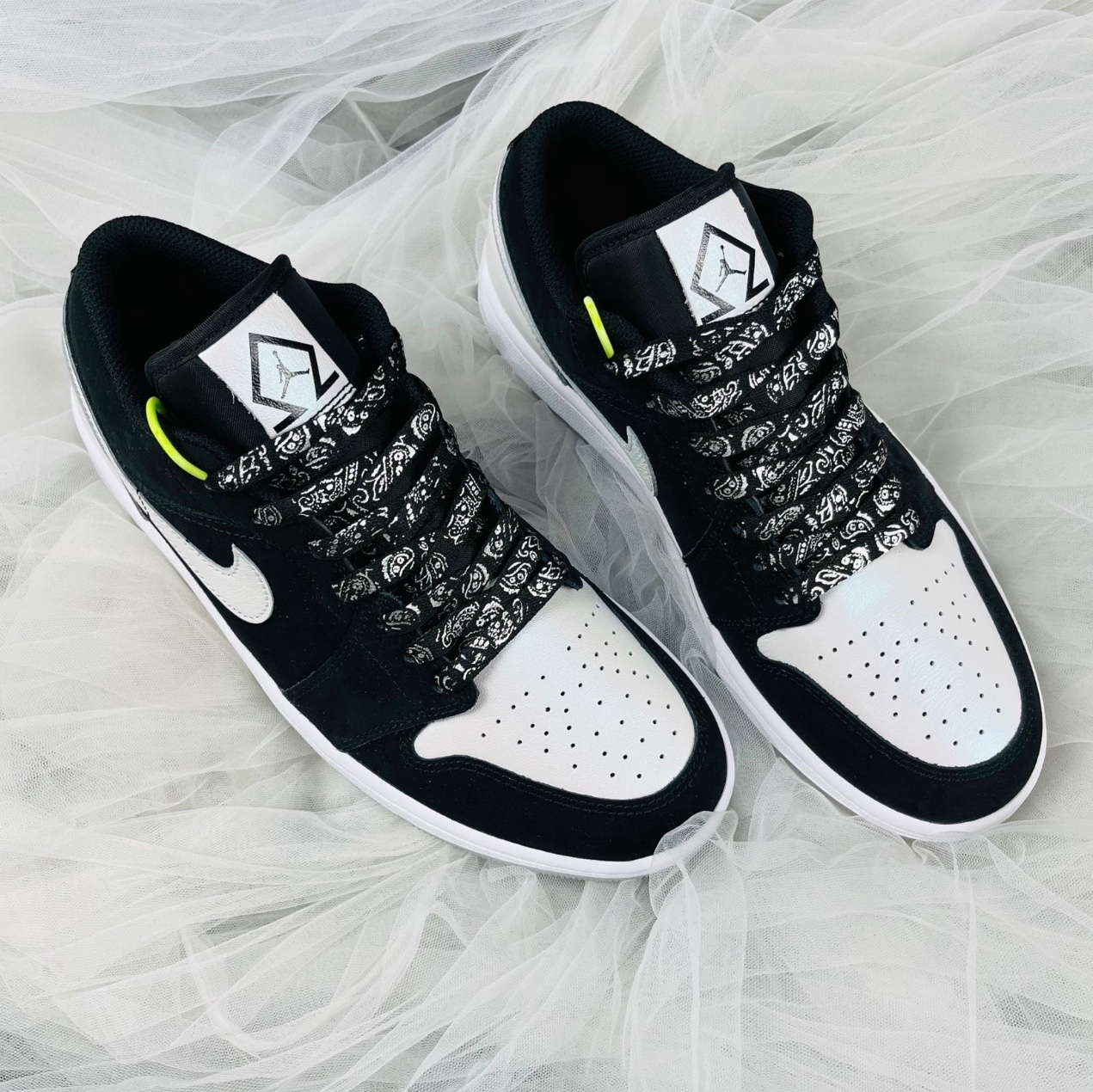 Jordan 1 Low SE Diamond 착용 스타일
