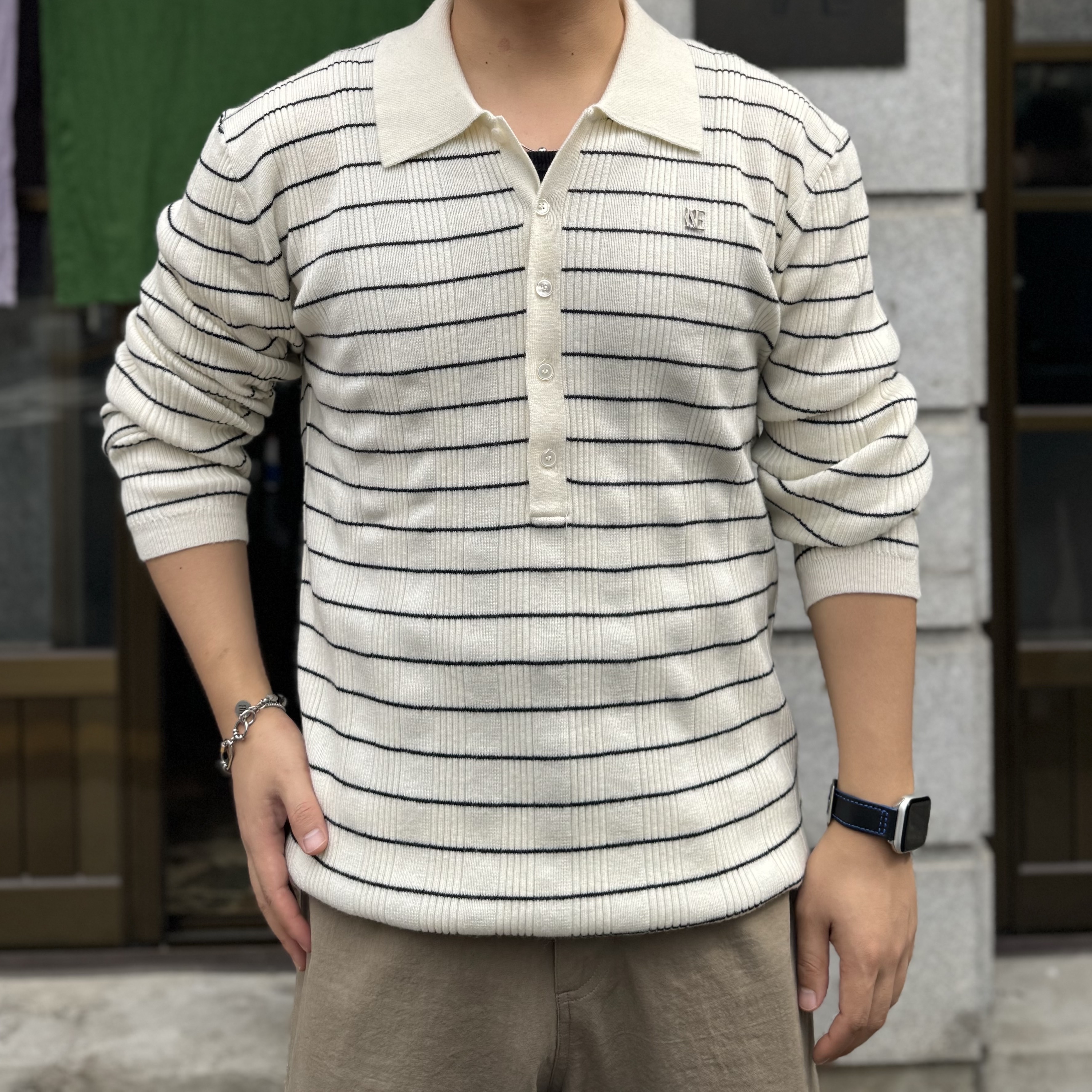DIVEIN Vern Cargo Pants Olive Beige 착용 스타일 - 2