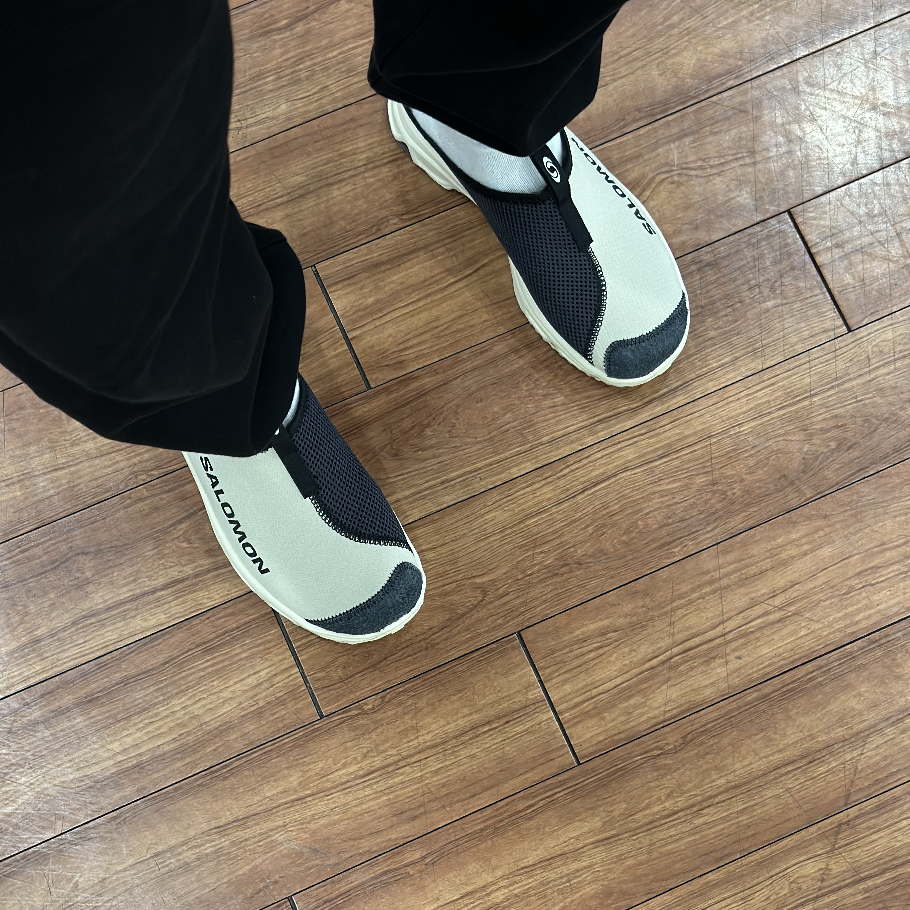 Salomon RX Slide 3.0 Bleached Sand 착용 스타일 - 3