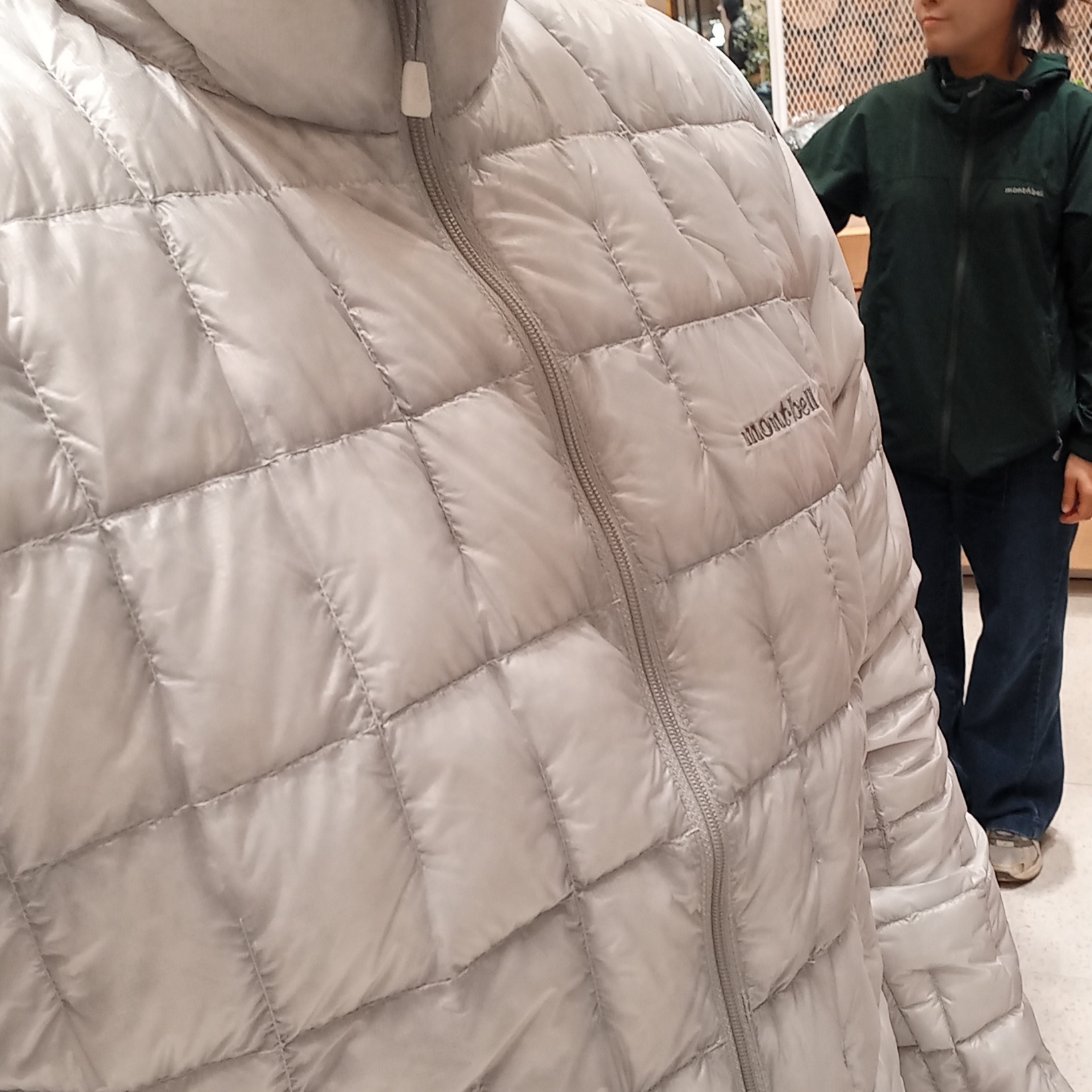 Arc'teryx Cronin Cotton Pants Tatsu, On Running x Post Archive Faction (Paf) Cloudmonster 2 Black Magnet 착용 스타일 - 2