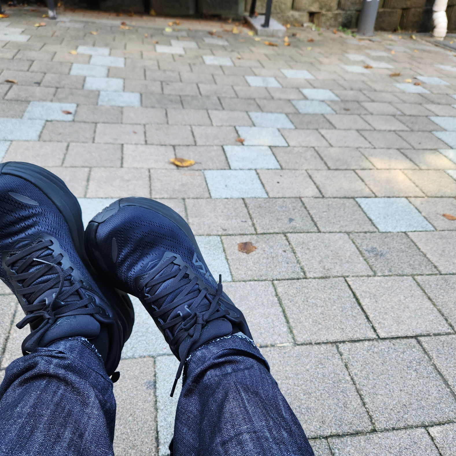 Hoka Bondi 8 Black - Regular 착용 스타일