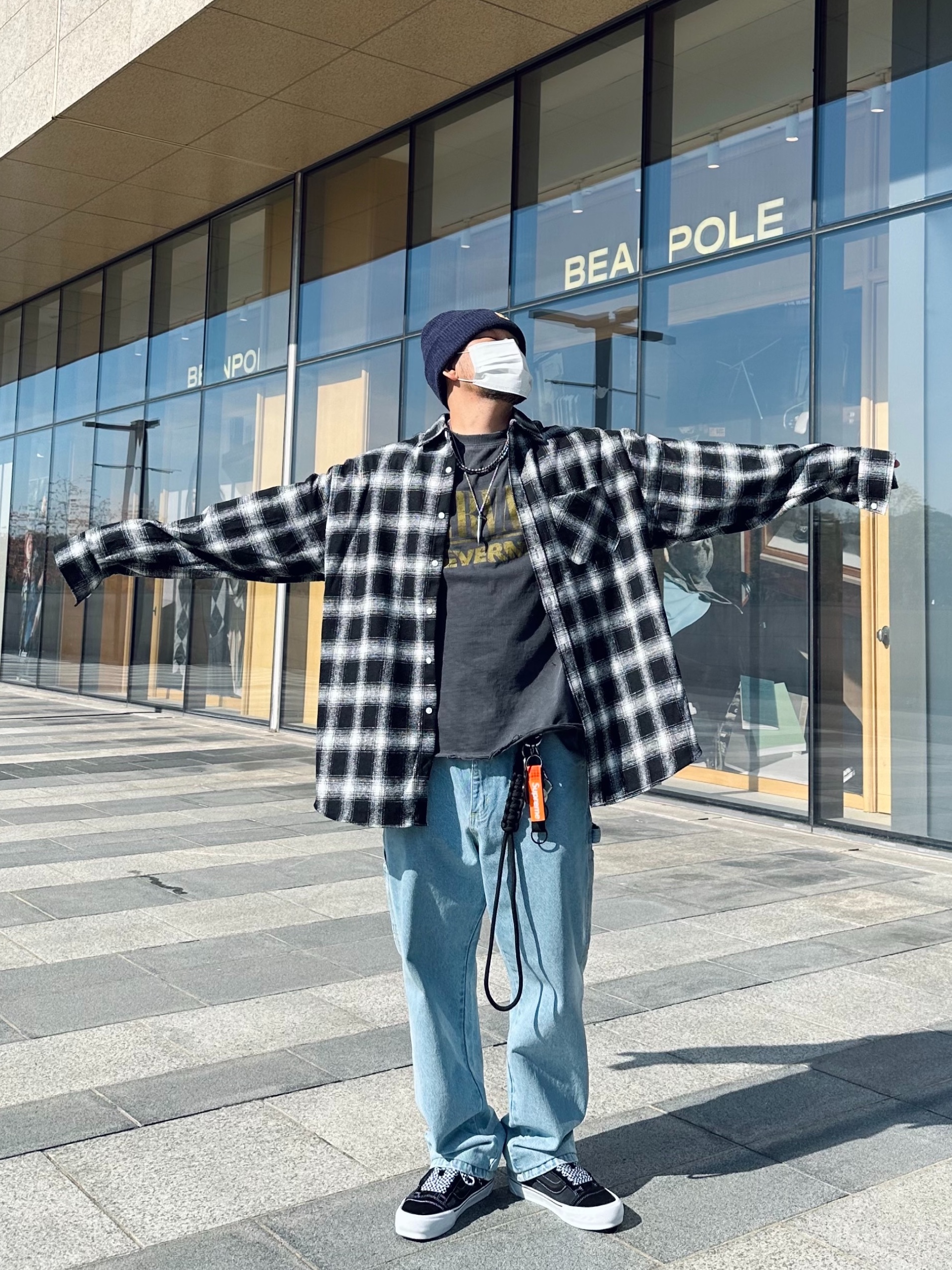 Human Made Big Beanie Navy 착용 스타일 - 2