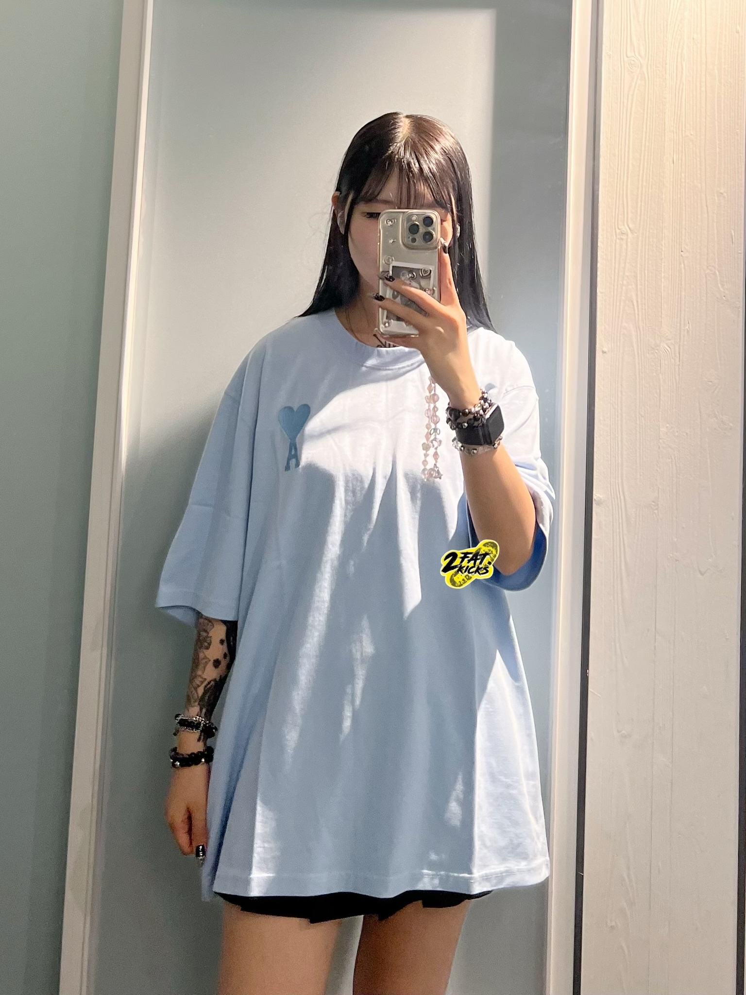 AMI de Coeur Tone-On-Tone T-Shirt Aqua - 22SS, AMI de Coeur Tone-On-Tone T-Shirt Pale Pink - 22SS 착용 스타일 - 3