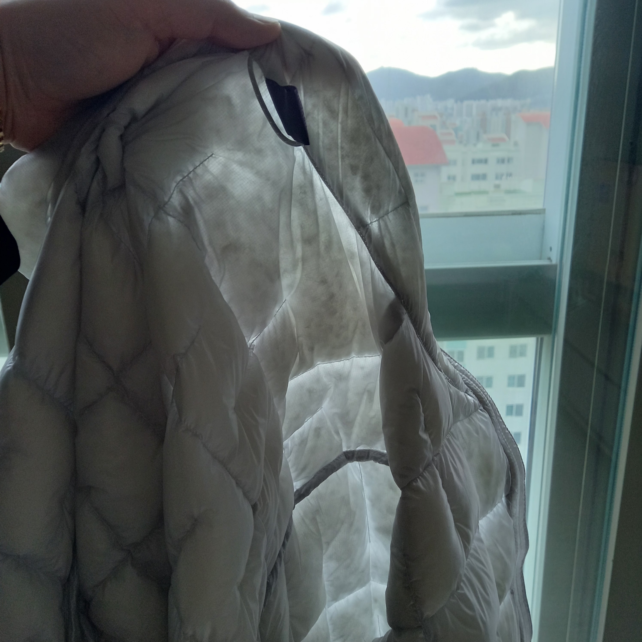 Montbell US Plasma 1000 Down Jacket Light Silver, Montbell Plasma 1000 Down Jacket Light Silver 착용 스타일 - 10