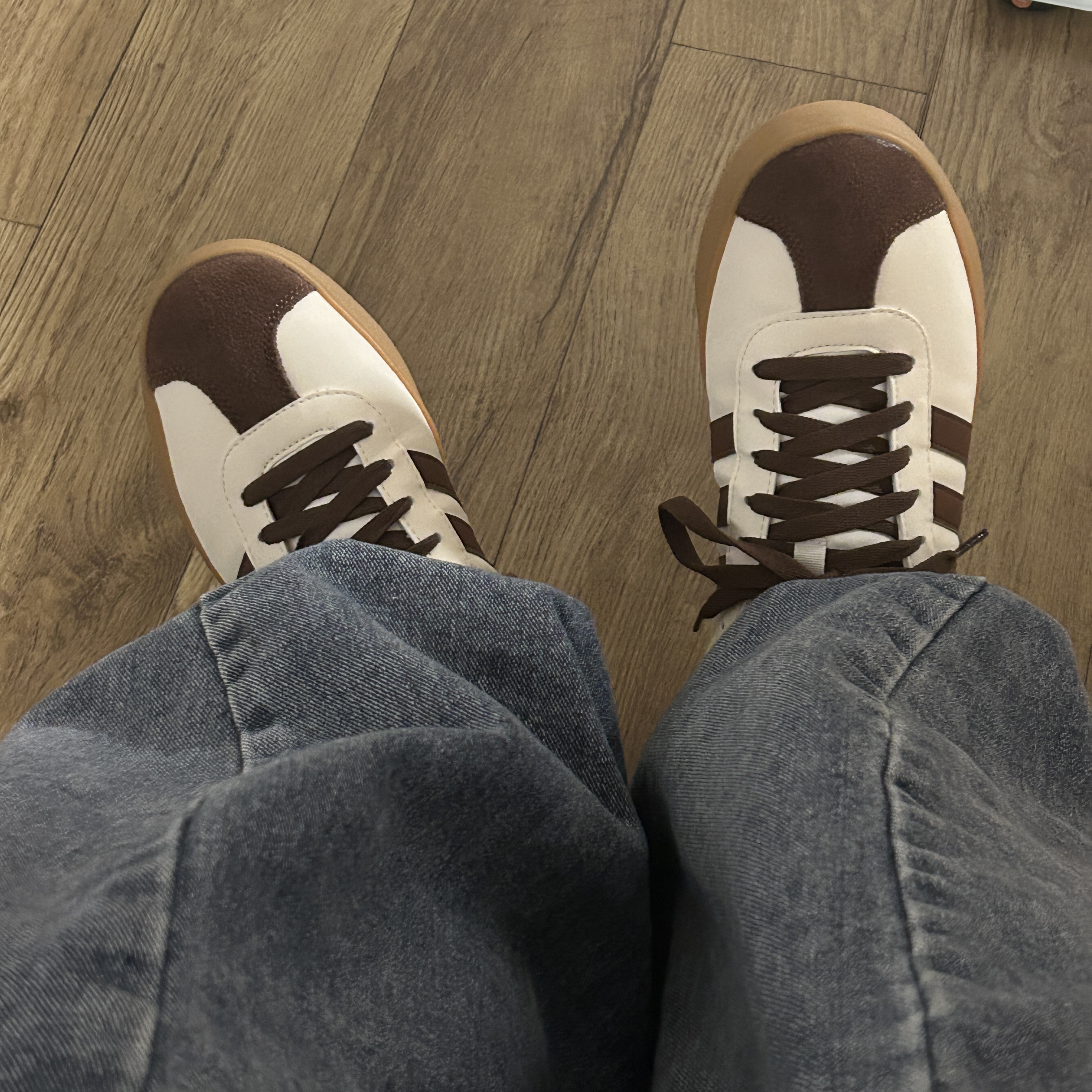 Adidas VL Court 2.0 Cream Brown 착용 스타일