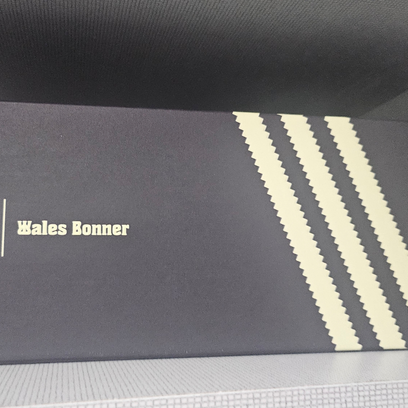 Adidas x Wales Bonner Samba MN Yellow St Fade Gold 착용 스타일 - 1