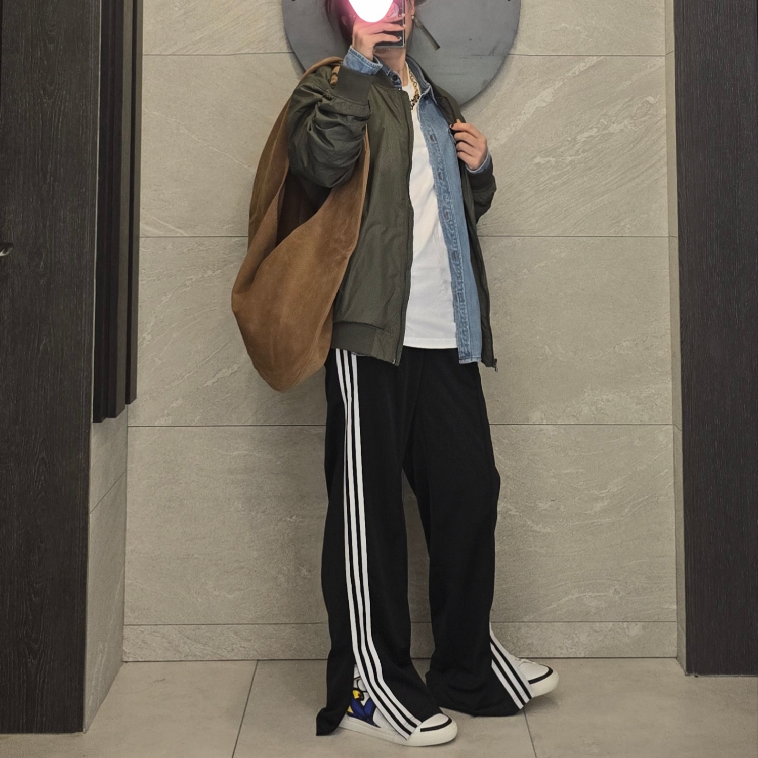 (W) Adidas Originals Firebird Loose Track Pants Black - KR Sizing 착용 스타일