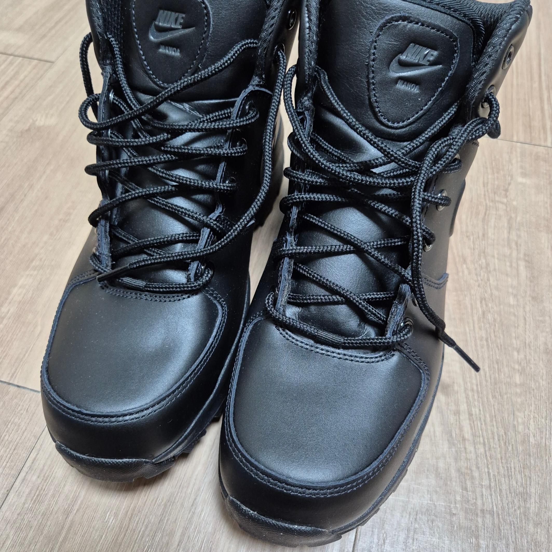 Nike Manoa Leather Black 착용 스타일 - 3