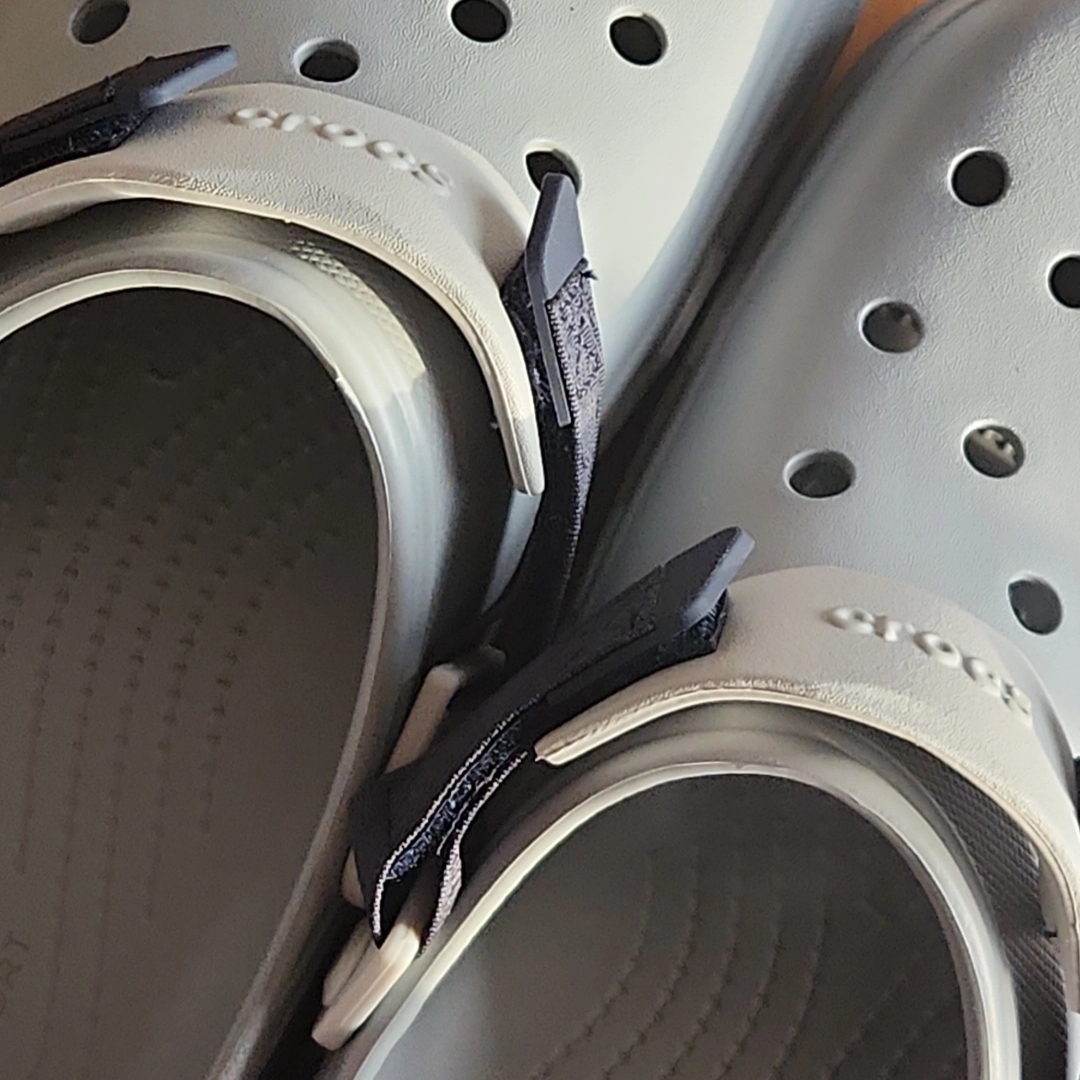 Crocs All Terrain Clog Light Grey 착용 스타일