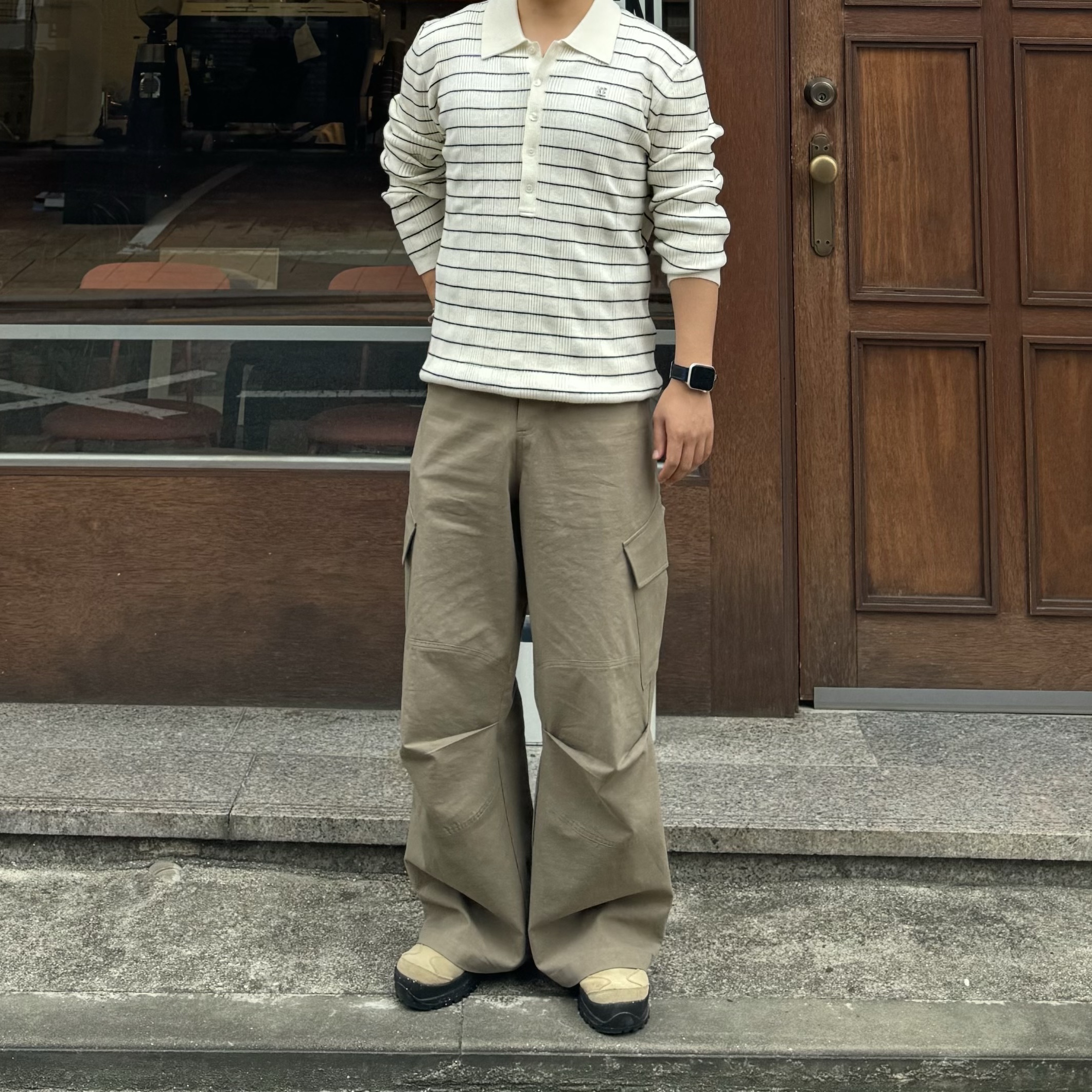 DIVEIN Vern Cargo Pants Olive Beige 착용 스타일 - 4