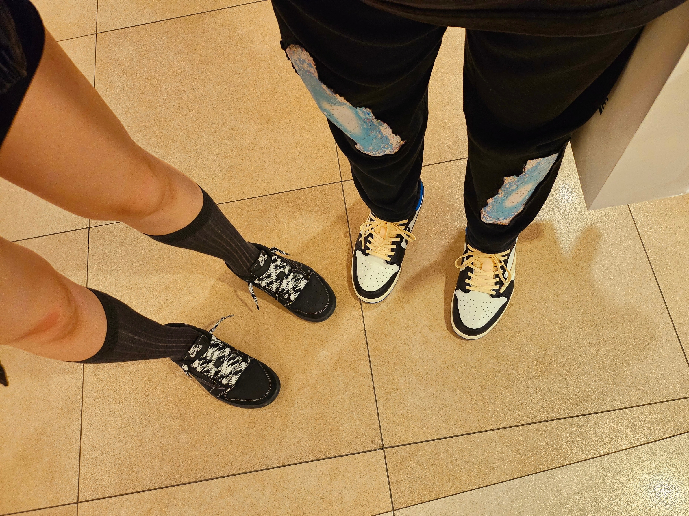 Jordan 1 x Travis Scott x Fragment Retro Low OG SP Military Blue, Jordan 1 x Travis Scott Retro Low OG SP Black Phantom 착용 스타일 - 2