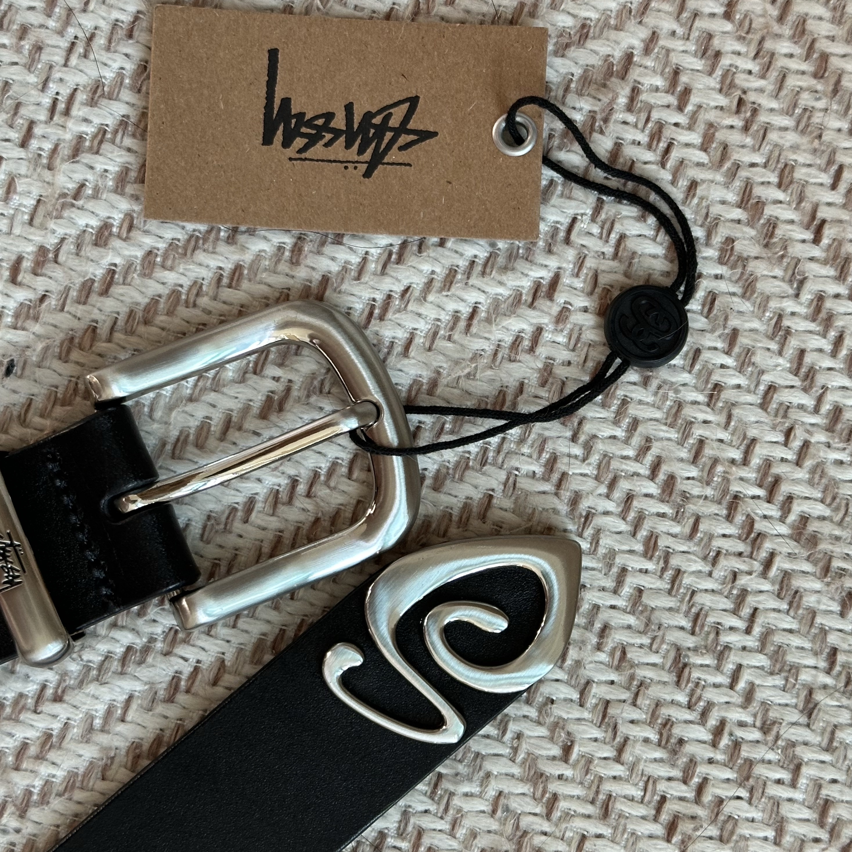 Stussy Metal S Tip Belt Black 착용 스타일