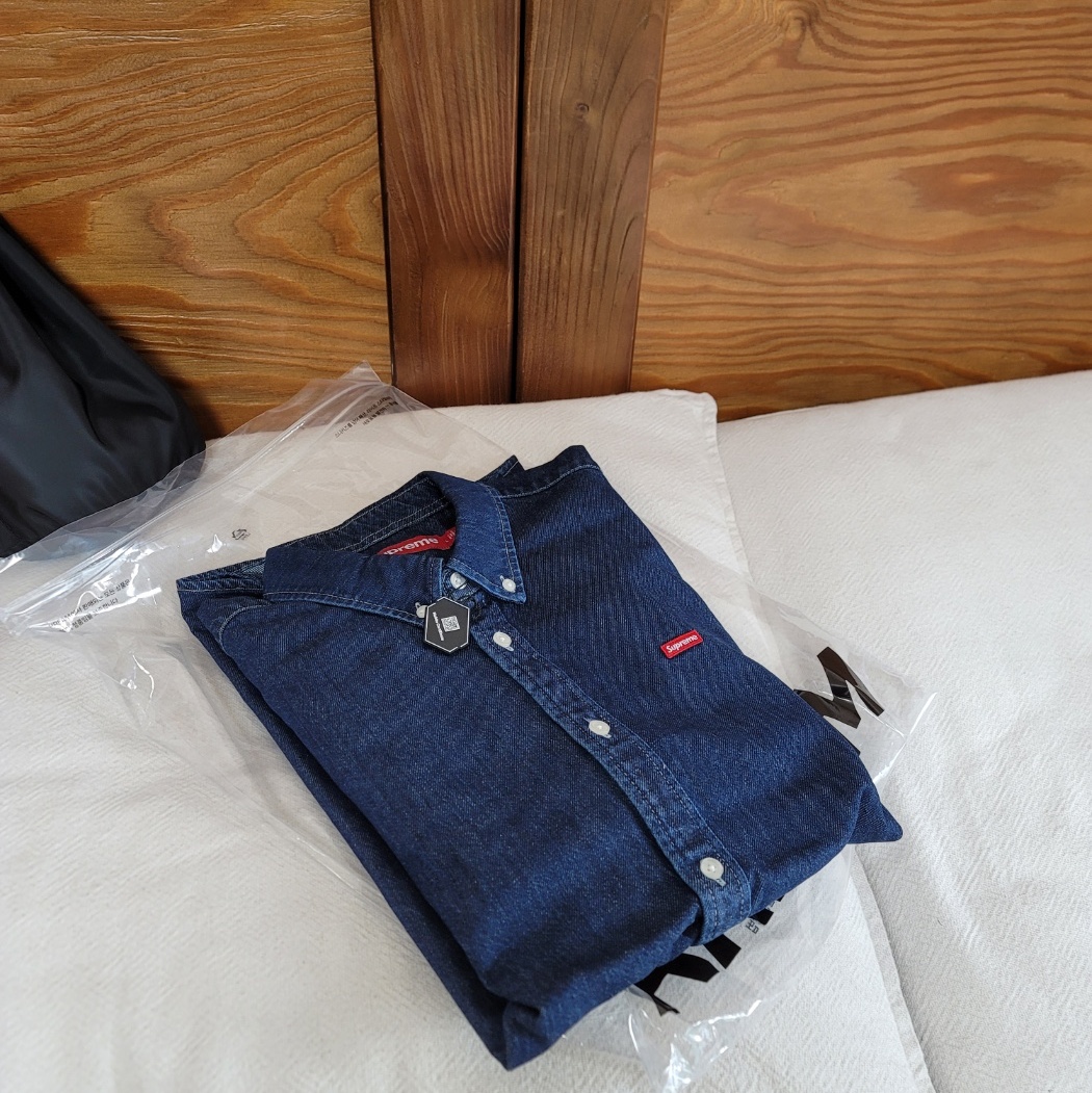 Supreme Small Box Shirt Rinsed Denim - 24FW 착용 스타일 - 2
