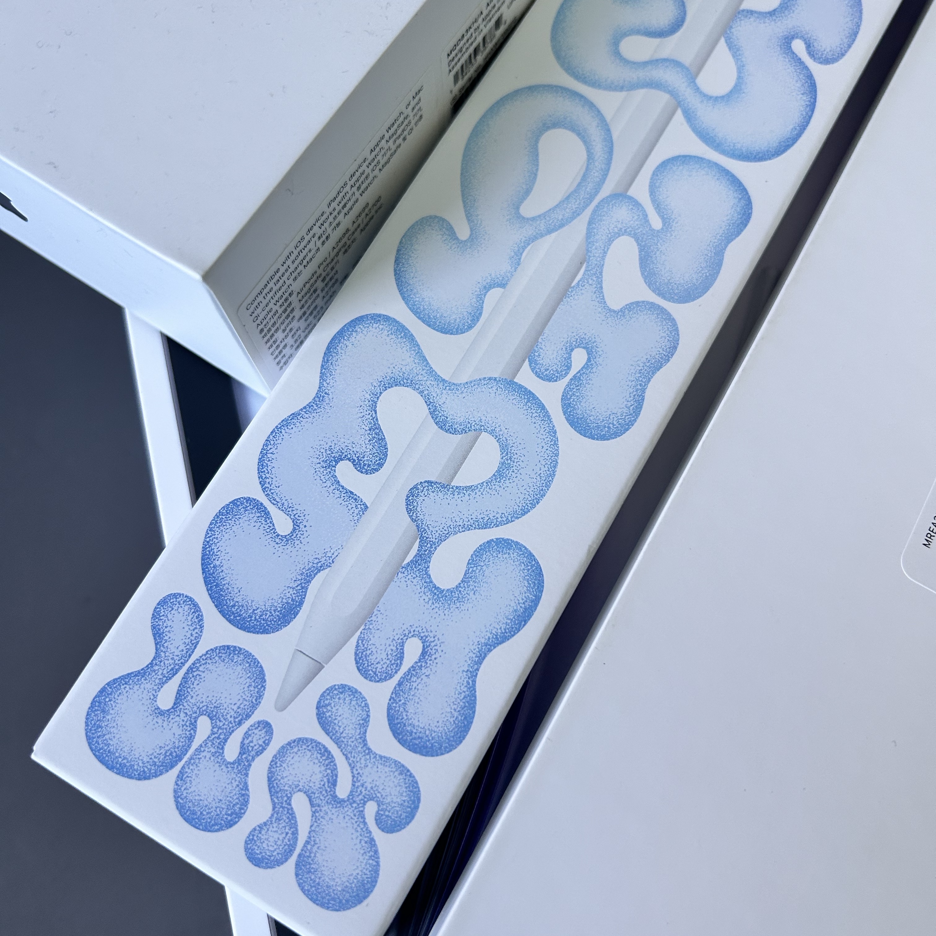 Apple iPad Air 6th Gen 11-inch Wifi 128GB Space Gray (Korean Ver.), Apple Pencil Pro (Korean Ver.) 착용 스타일