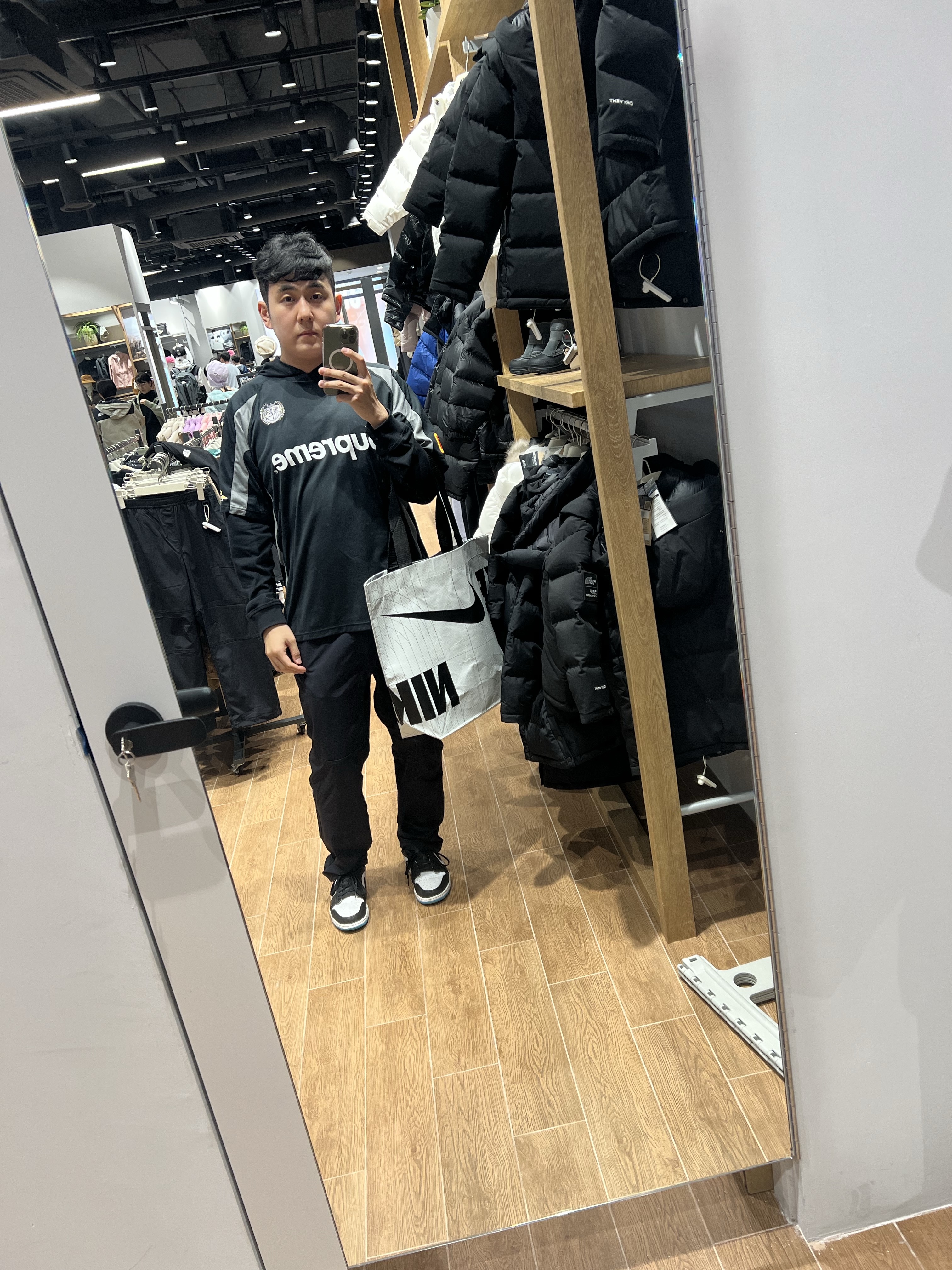 Supreme Hooded Soccer Jersey Black - 23FW, Jordan 1 Retro Low OG Black and Dark Powder Blue 착용 스타일