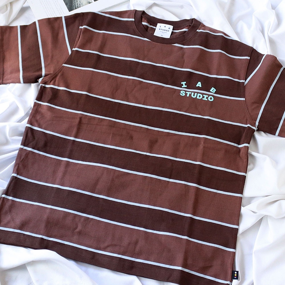 IAB Studio Striped T-Shirt Brown 착용 스타일 - 2