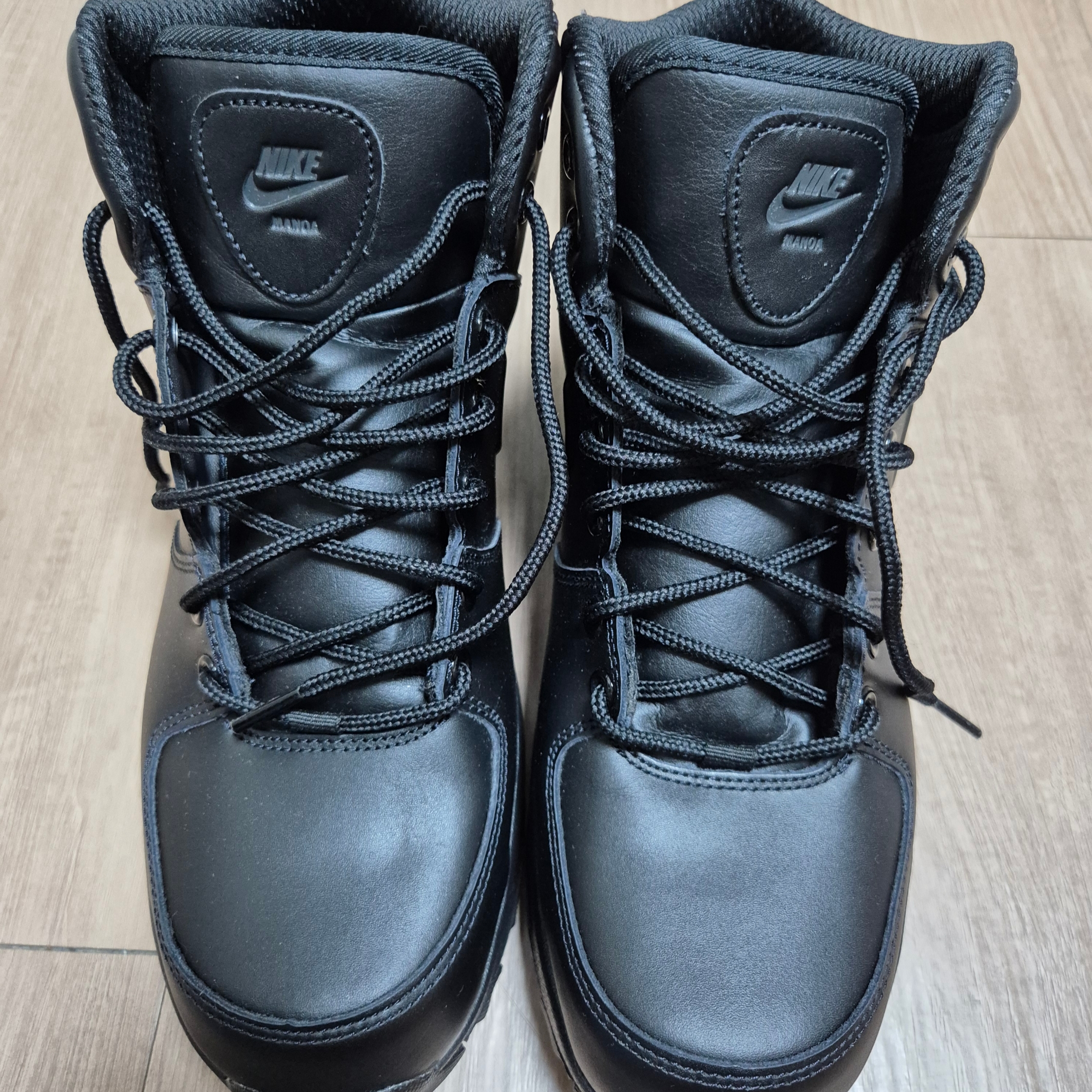 Nike Manoa Leather Black 착용 스타일 - 2