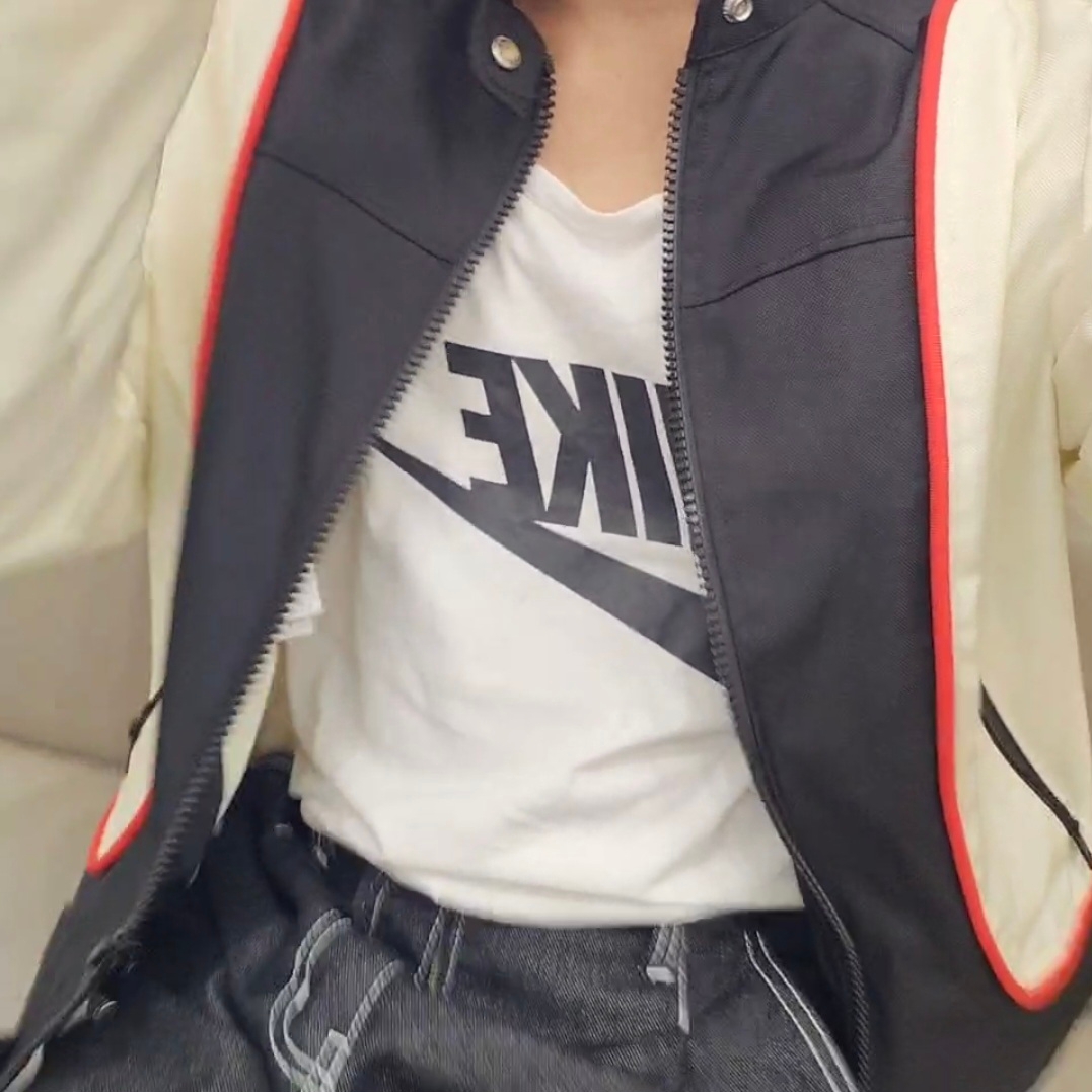 Diesel J-Blink Biker Jacket in Colour-Block Nylon Black White 착용 스타일 - 2