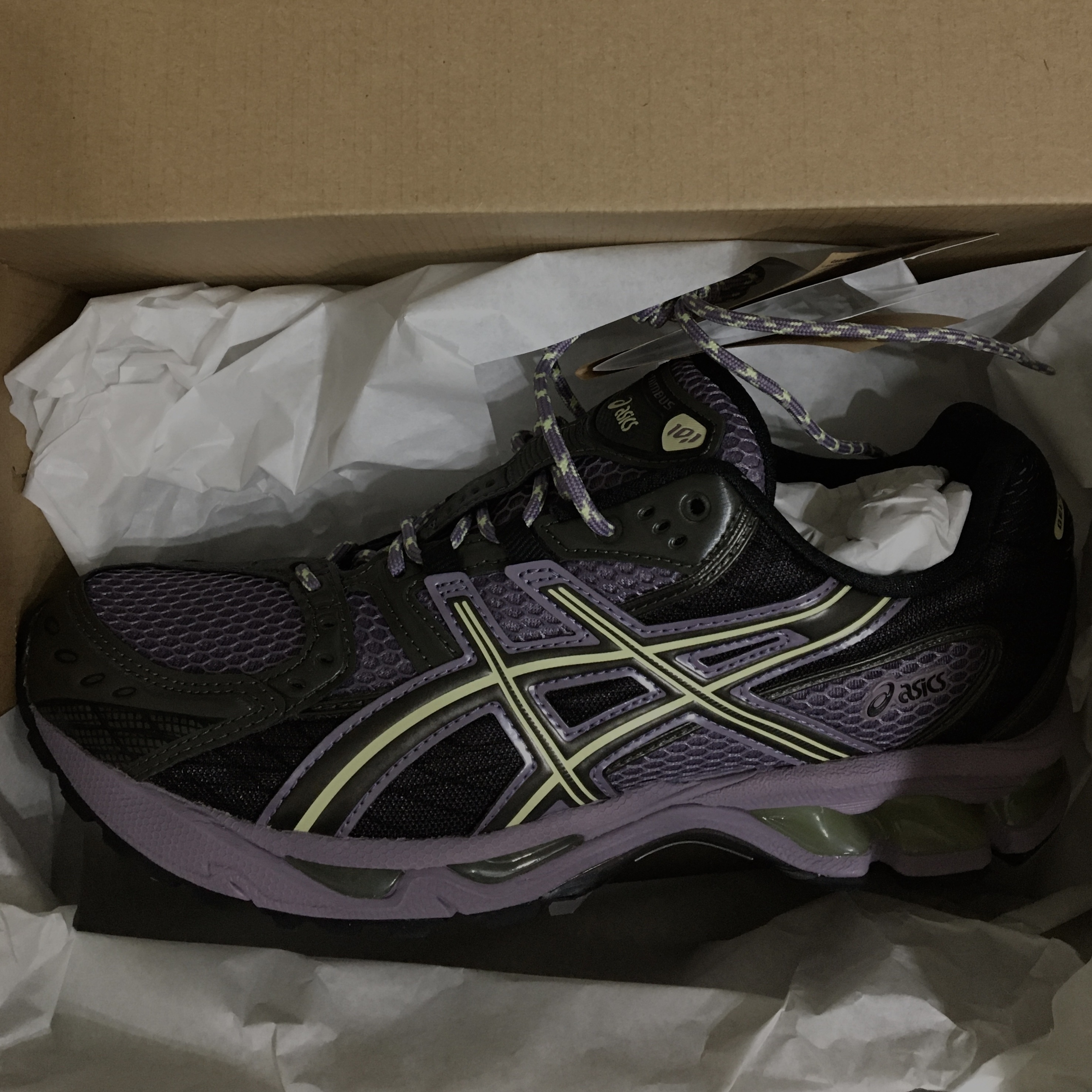 Asics Gel-Nimbus 10.1 Violet Quartz Cool Matcha, [KREAM 단독] Safarispot Women 1/2 Basic Safari Hoodie Black 착용 스타일 - 2