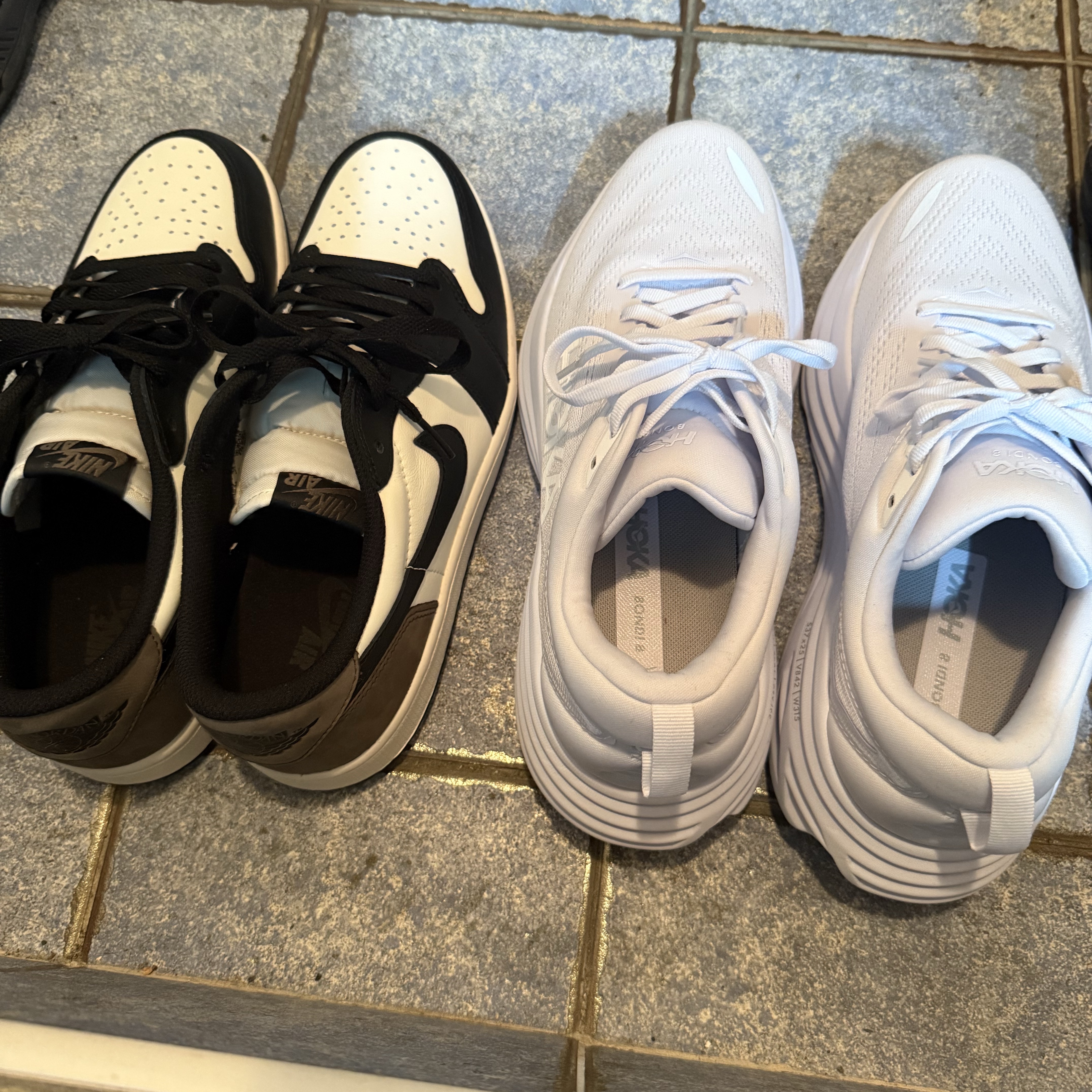 Hoka Bondi 8 White - Regular, Jordan 1 Retro Low OG Mocha 착용 스타일