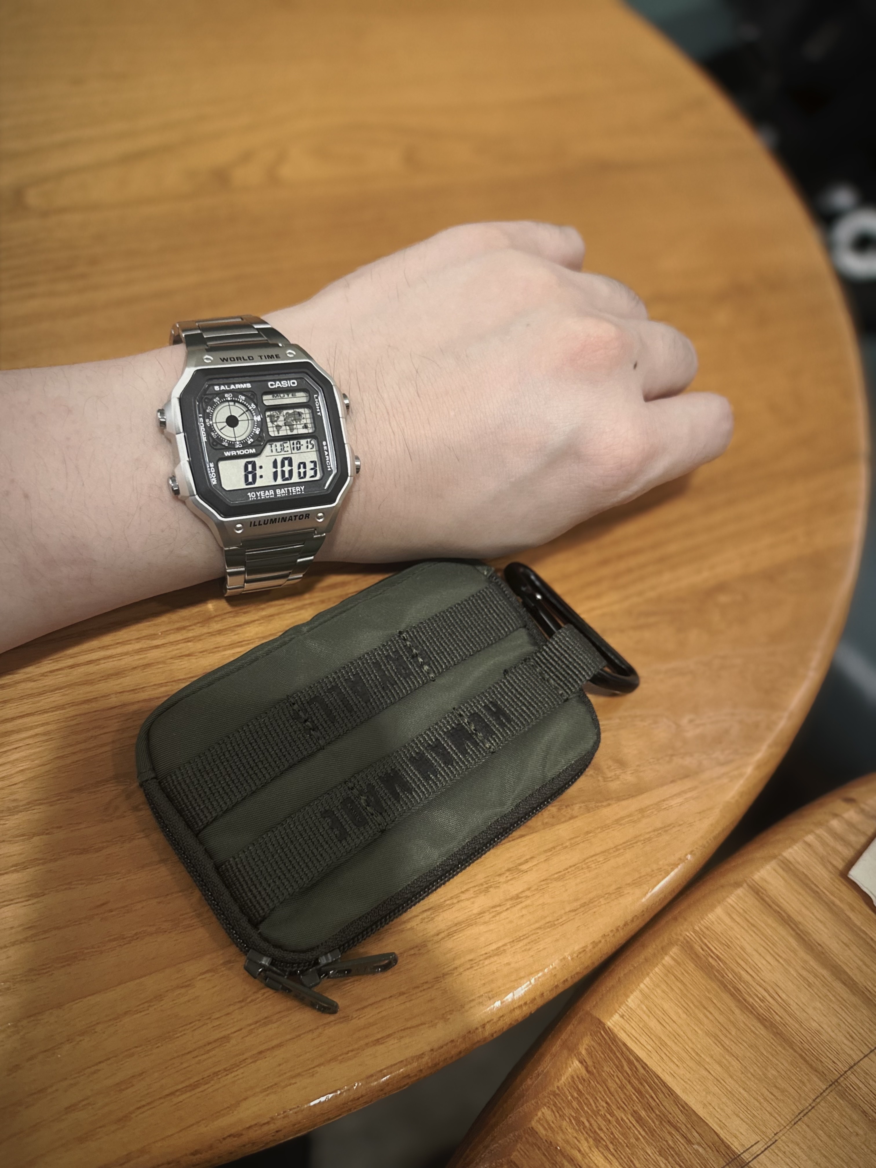 Human Made Military Card Case Olive Drab, Casio AE-1200WHD-1AV 착용 스타일