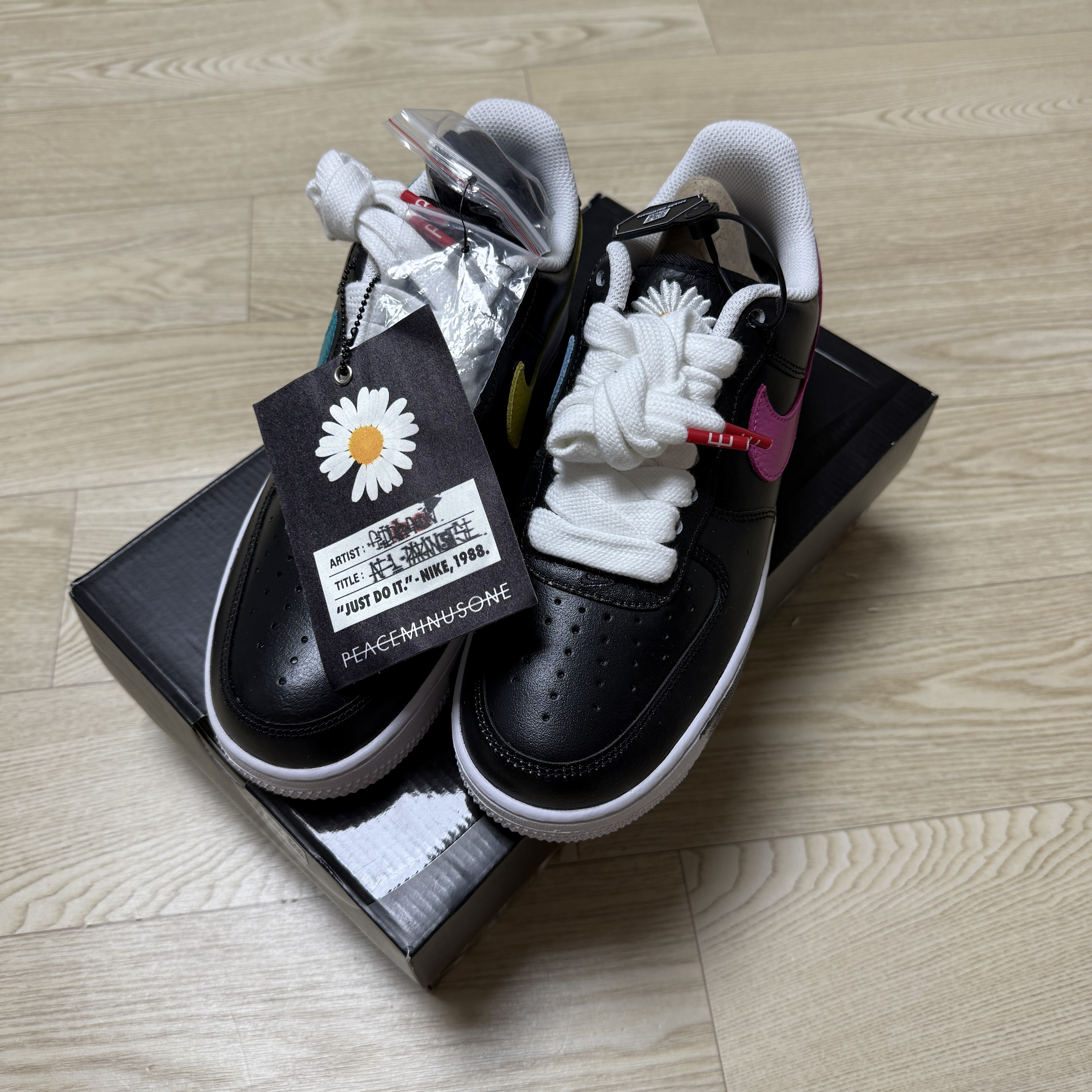 Nike x Peaceminusone Air Force 1 Low Para-Noise 3.0 Black and Multicolor 착용 스타일