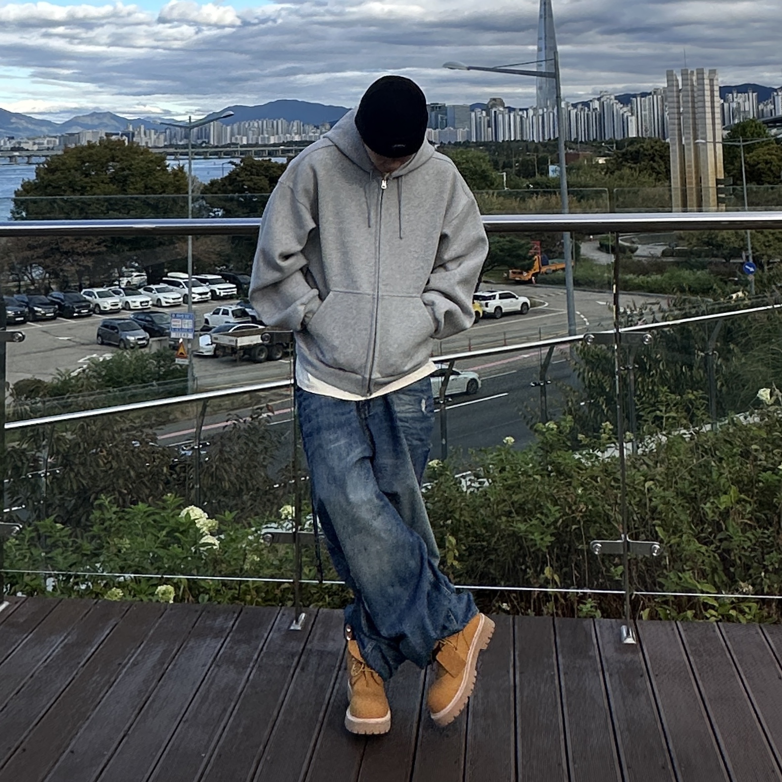 Nonnod Scuba Zip Hoodie Grey, Nonnod Double pocket Japanese Denim Mid Blue 착용 스타일 - 3