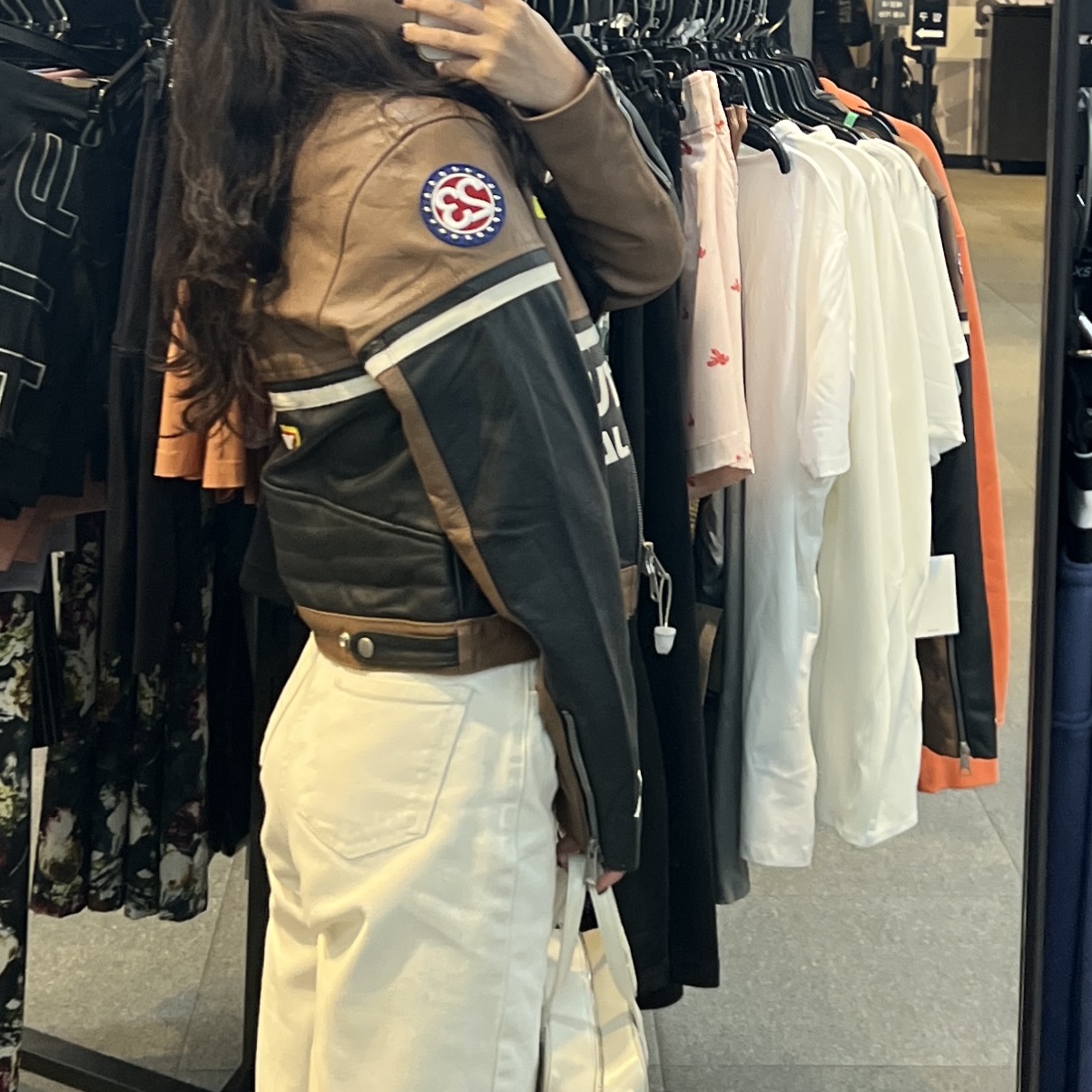 (W) Jordan x Travis Scott Leather Jacket Archaeo Brown - Asia 착용 스타일