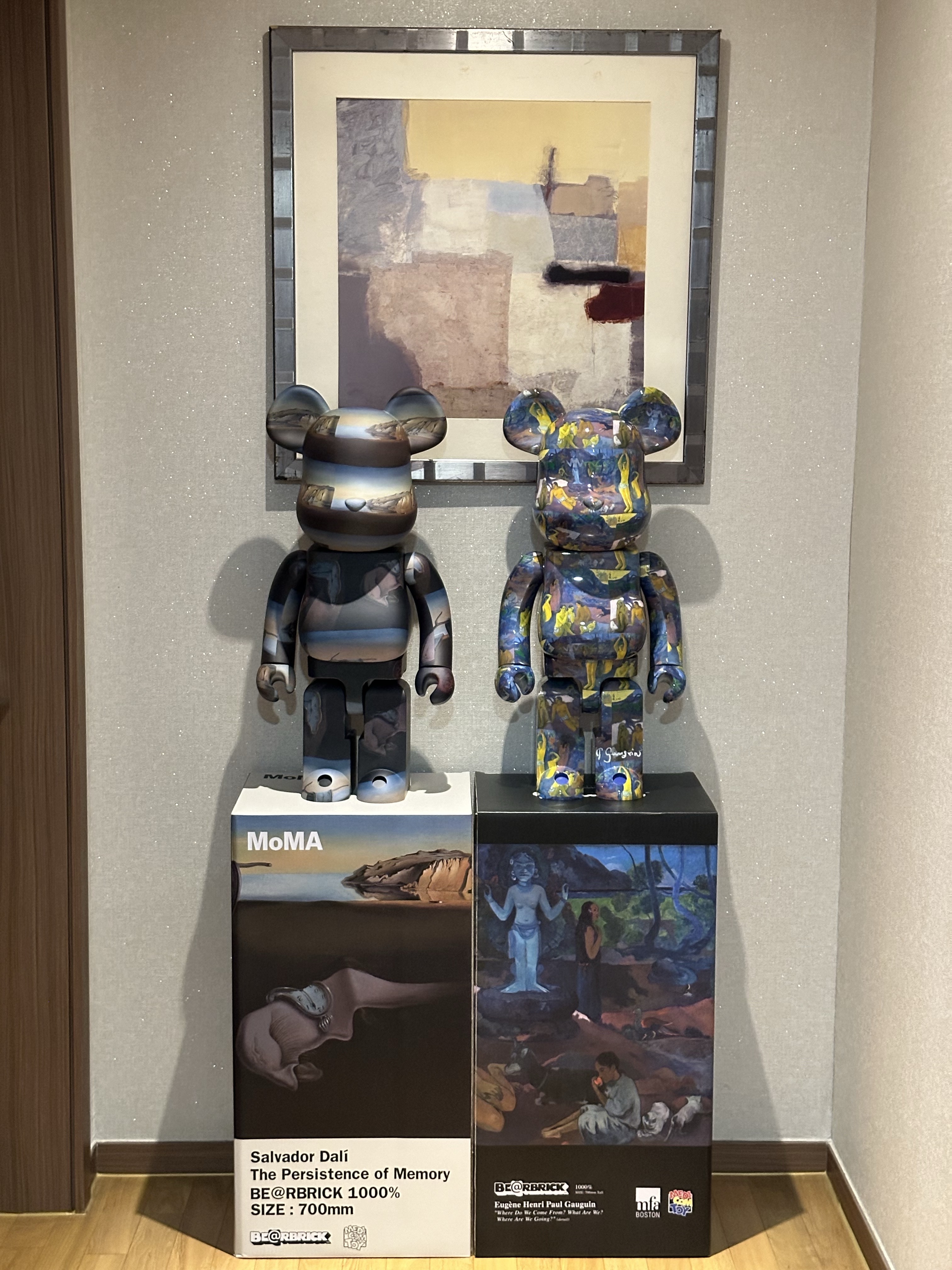Bearbrick x MoMA Salvador Dali The Persistence of Memory 1000%, Bearbrick x MoMA Salvador Dali The Persistence of Memory 100% & 400% Set 착용 스타일