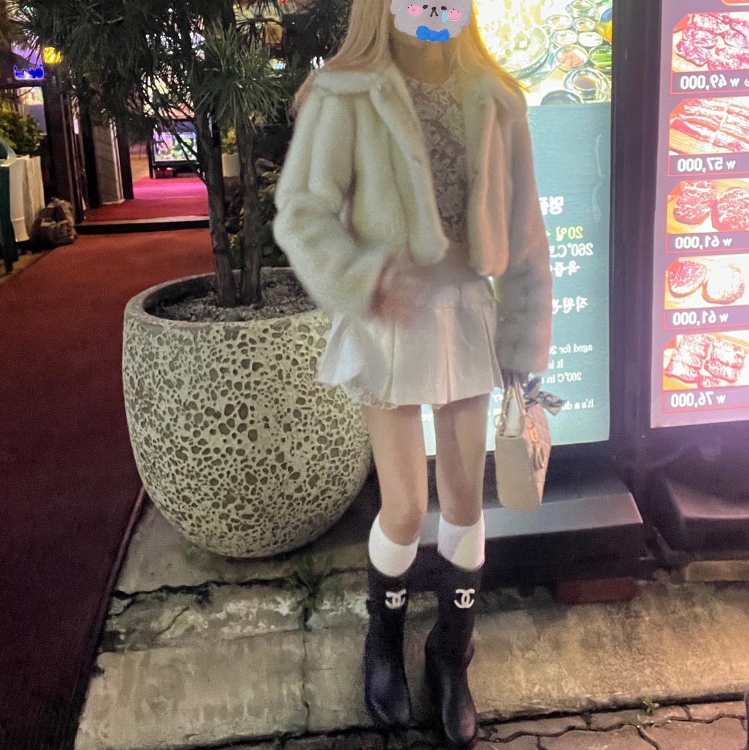 (W) Chanel Boots Caoutchouc & Black 착용 스타일