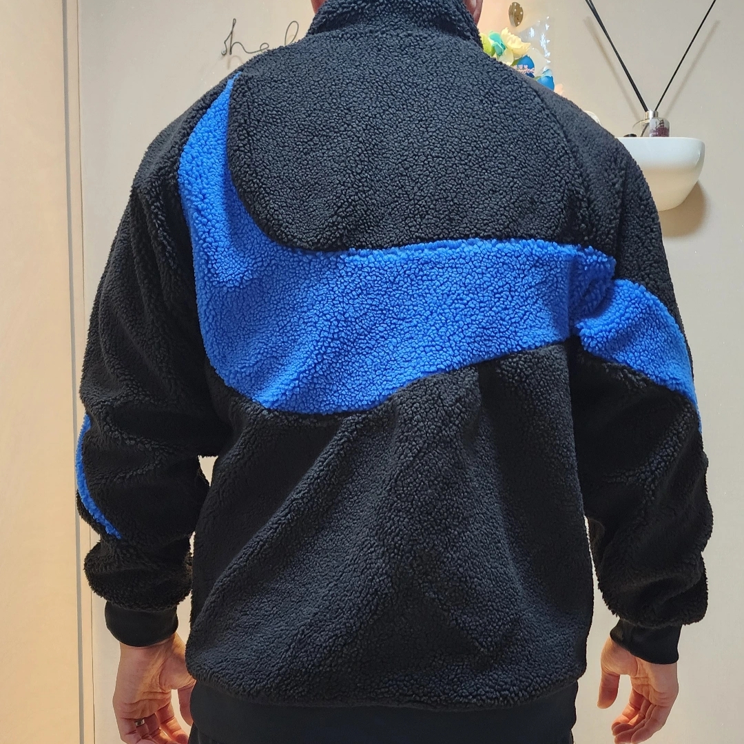 Nike Big Swoosh Full Zip Jacket Black Game Royal 착용 스타일