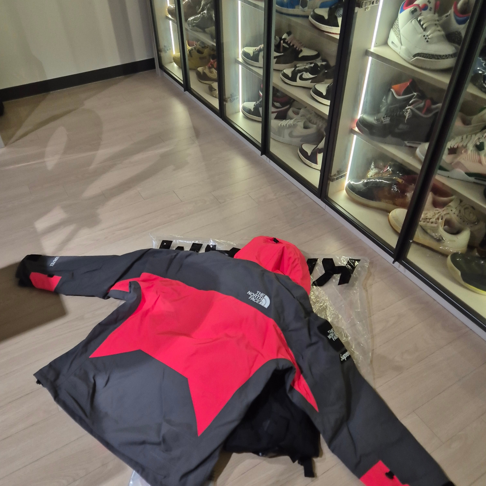 Supreme x The North Face RTG Jacket + Vest Red - 20SS 착용 스타일 - 6
