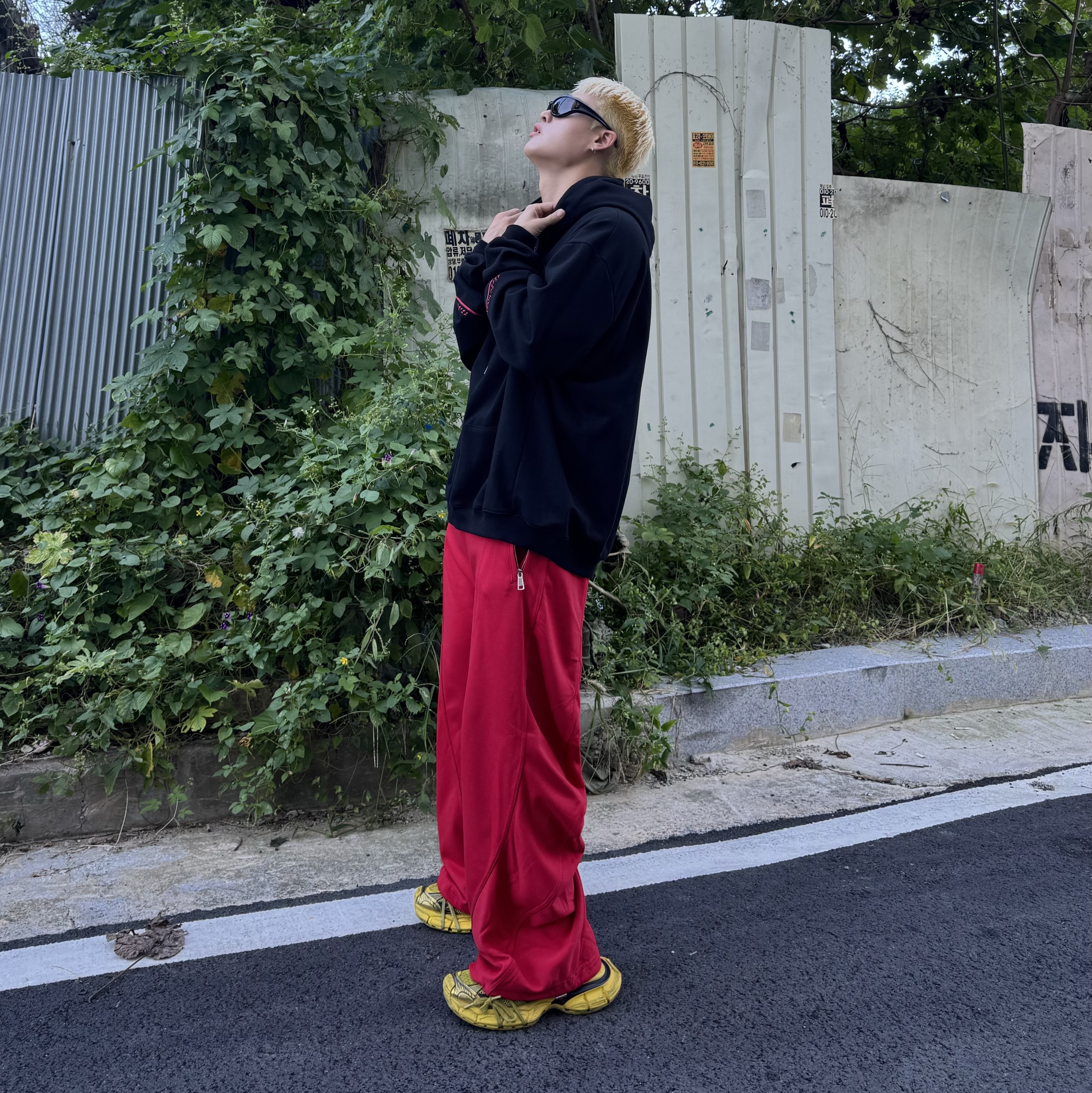 Balenciaga 3XL Sneakers Yellow Black 착용 스타일