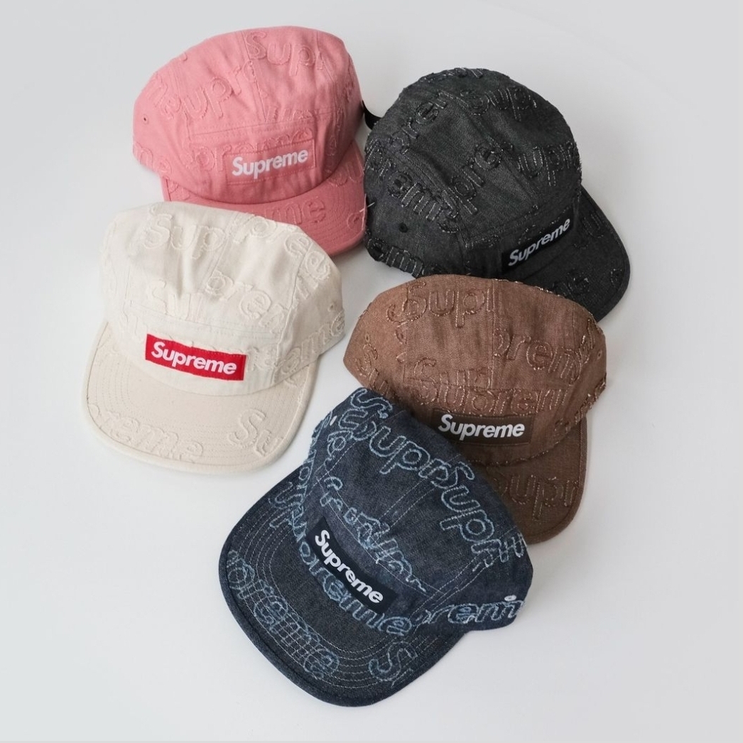 Supreme Lasered Denim Camp Cap Pink - 24FW, Supreme Lasered Denim Camp Cap White - 24FW 착용 스타일 - 6