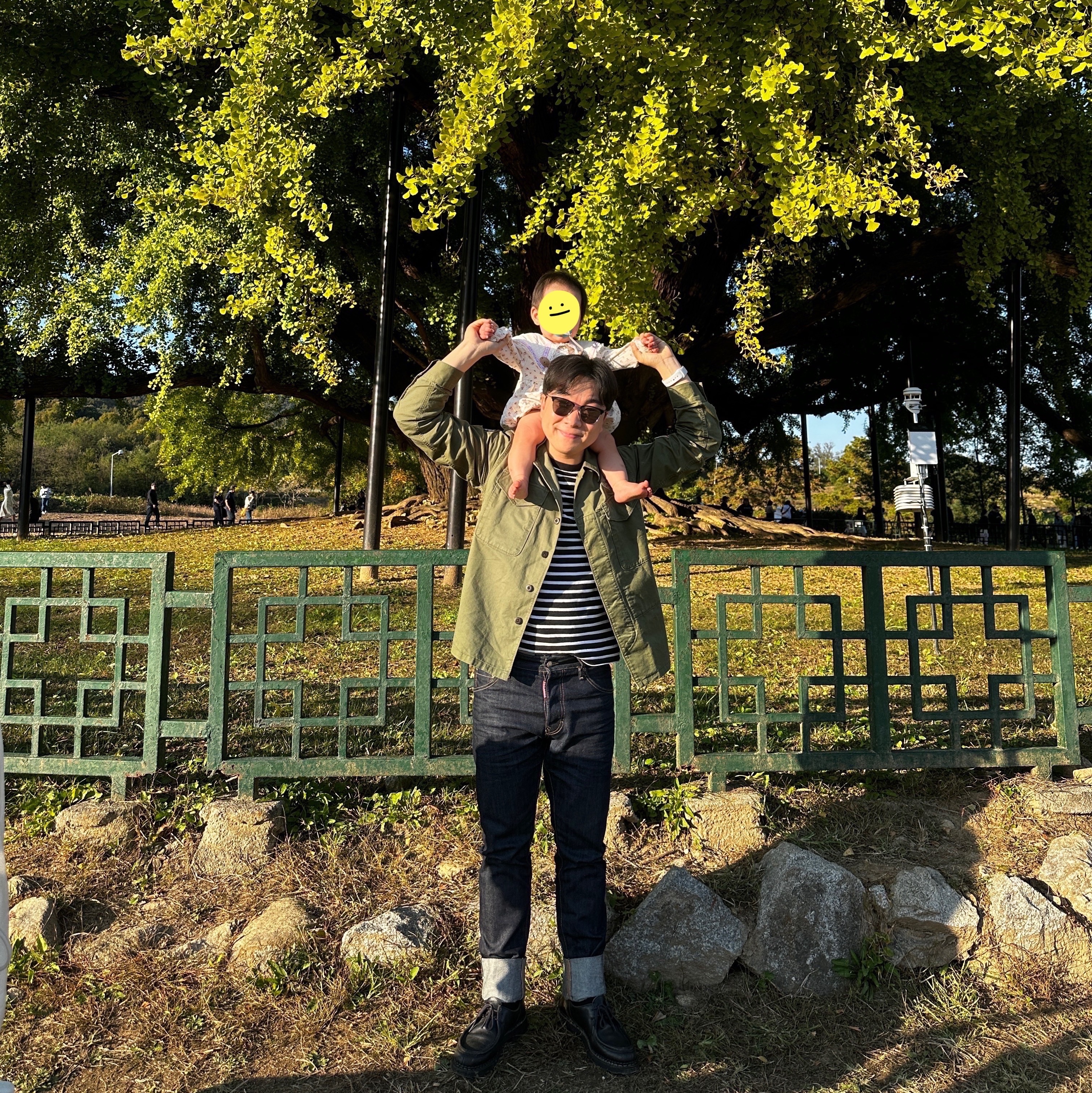 Dsquared2 Dark Rinse Wash Slim Jeans Blue, Human Made Patched Military Shirt Olive Drab 착용 스타일 - 1